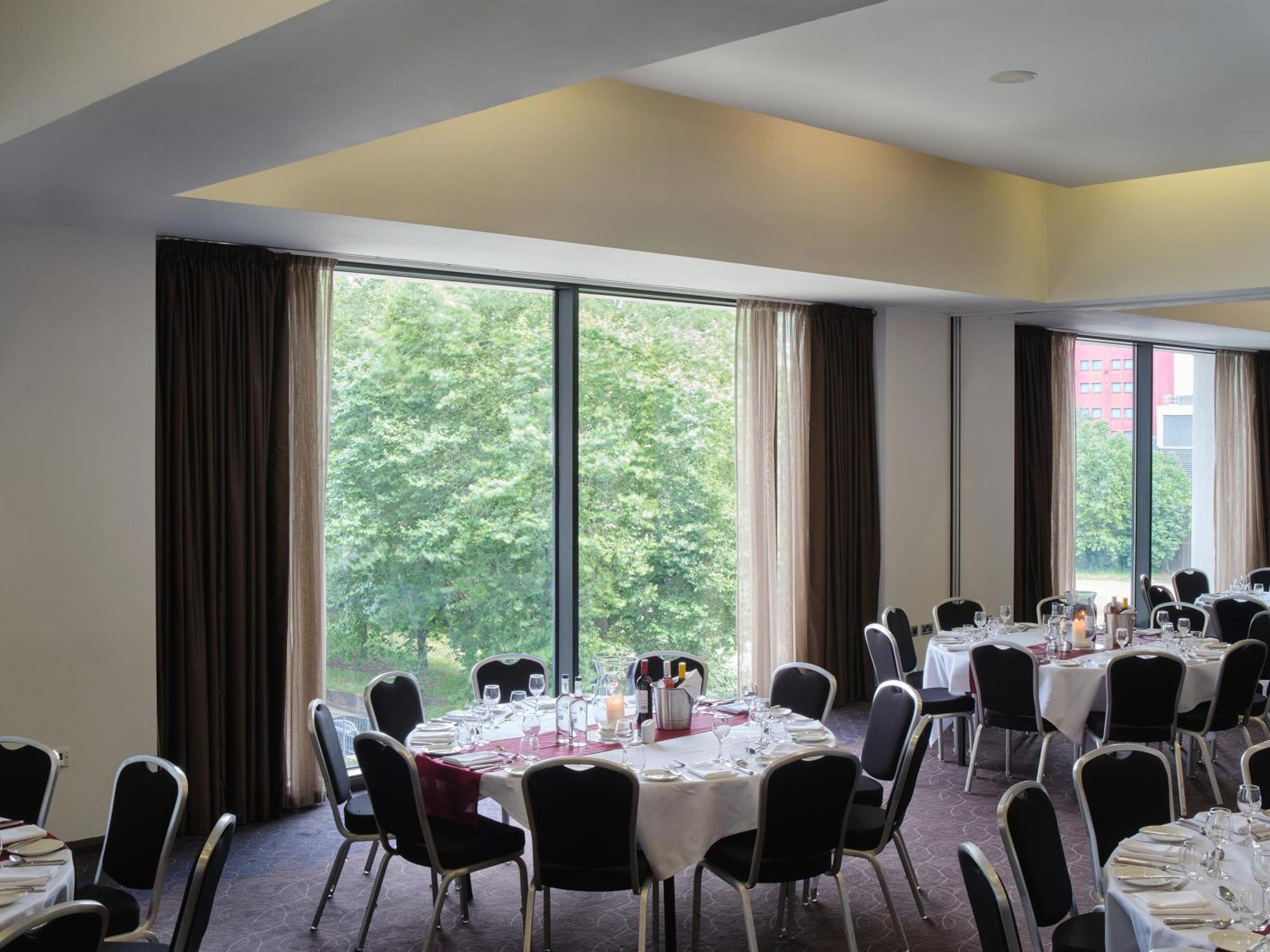 Crowne Plaza By Ihg Hotel 4*