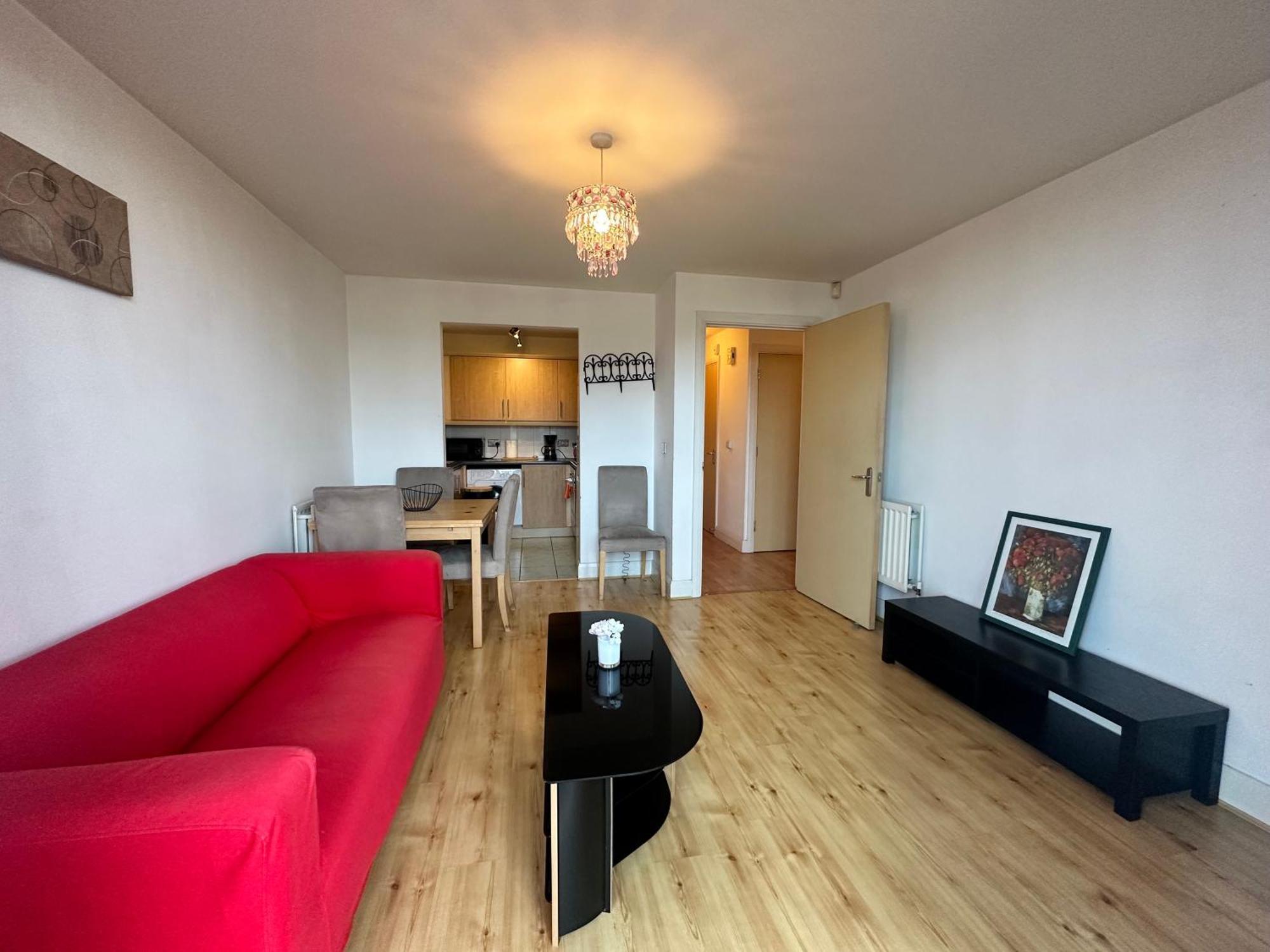 Homestay Ensuite Double Bedroom In Shared *