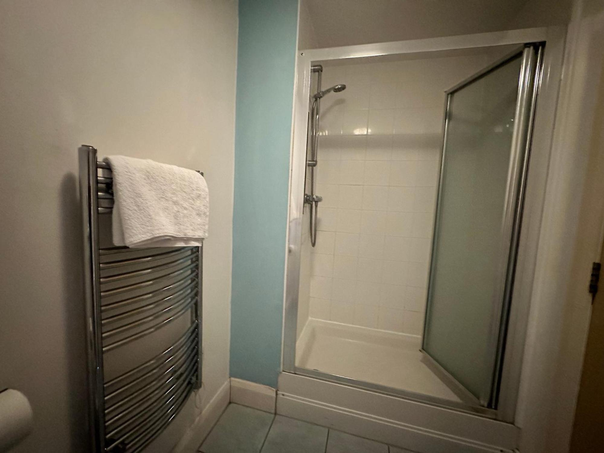 Ensuite Double Bedroom In Shared * Birmingham
