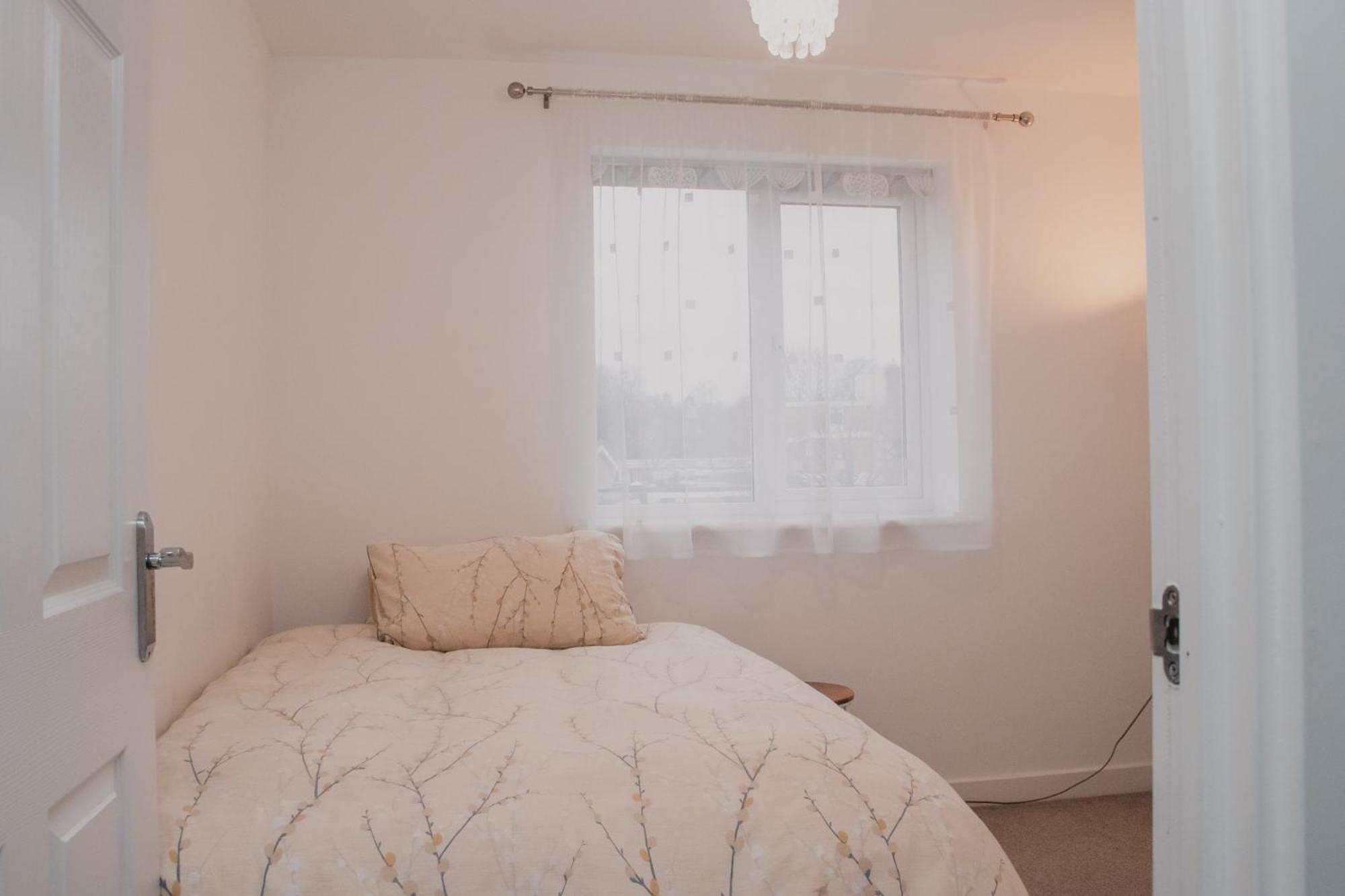Brumstay Uk - 2 Bed Flat Close To Centre Apartment *