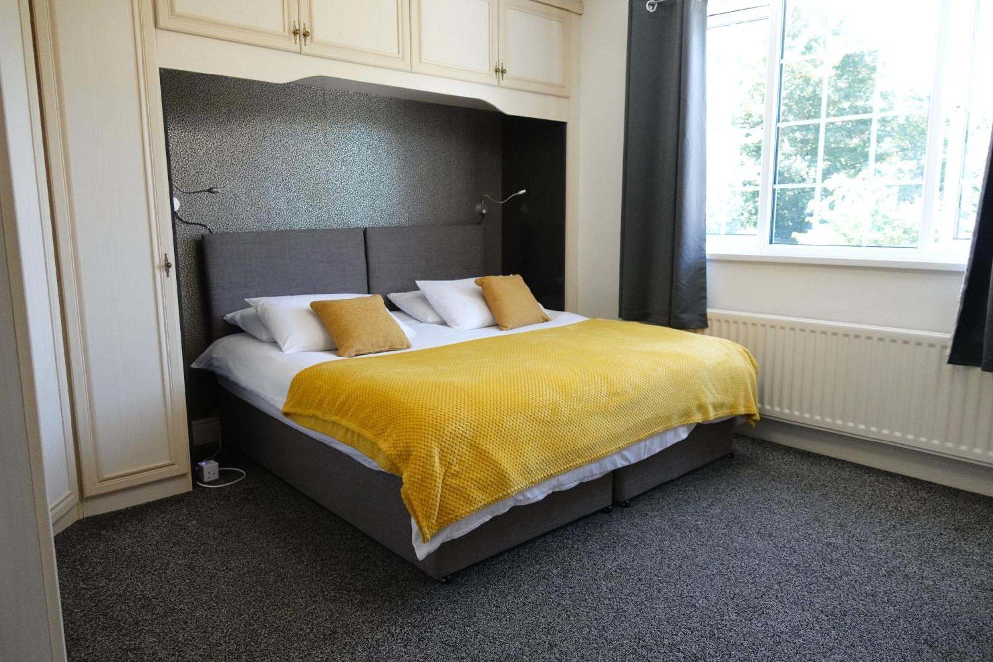 Largee 5 Bed House, Sleeps 10 Near Nec, Bhx, Hs2