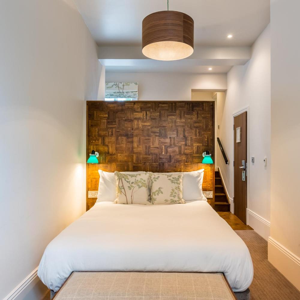 The High Field Town House 4* Birmingham