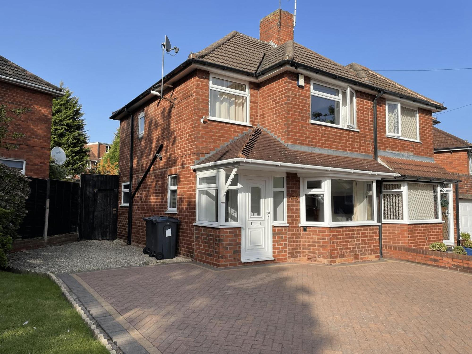 Dinizia, 2 Bedrooms, Sleeps 5 Holiday home Birmingham