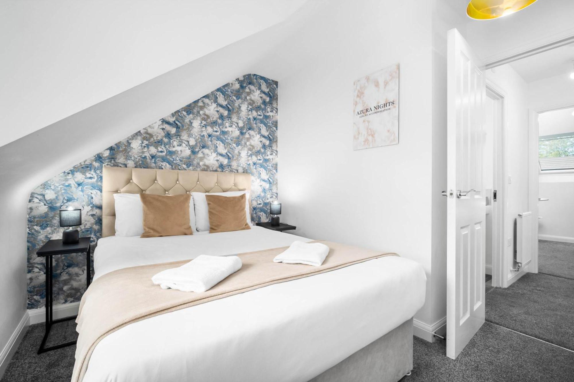 Luxury 4 Bed House With En-suite, Games Room, Bbq, On-site Parking By Azura Nights Birmingham