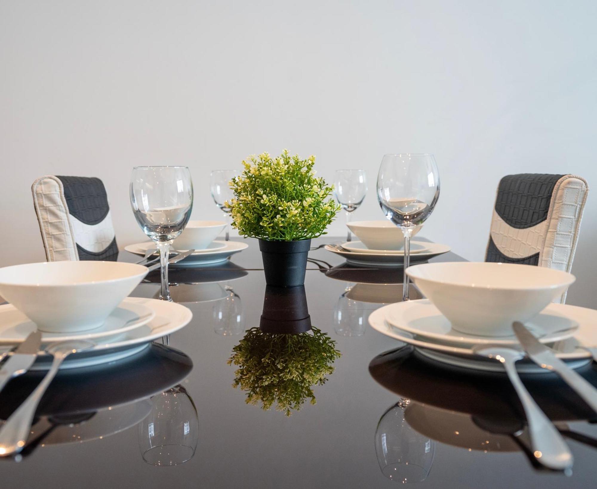Contemporary 2 Bedroom - Centre - Digbeth Bullring Apartment *