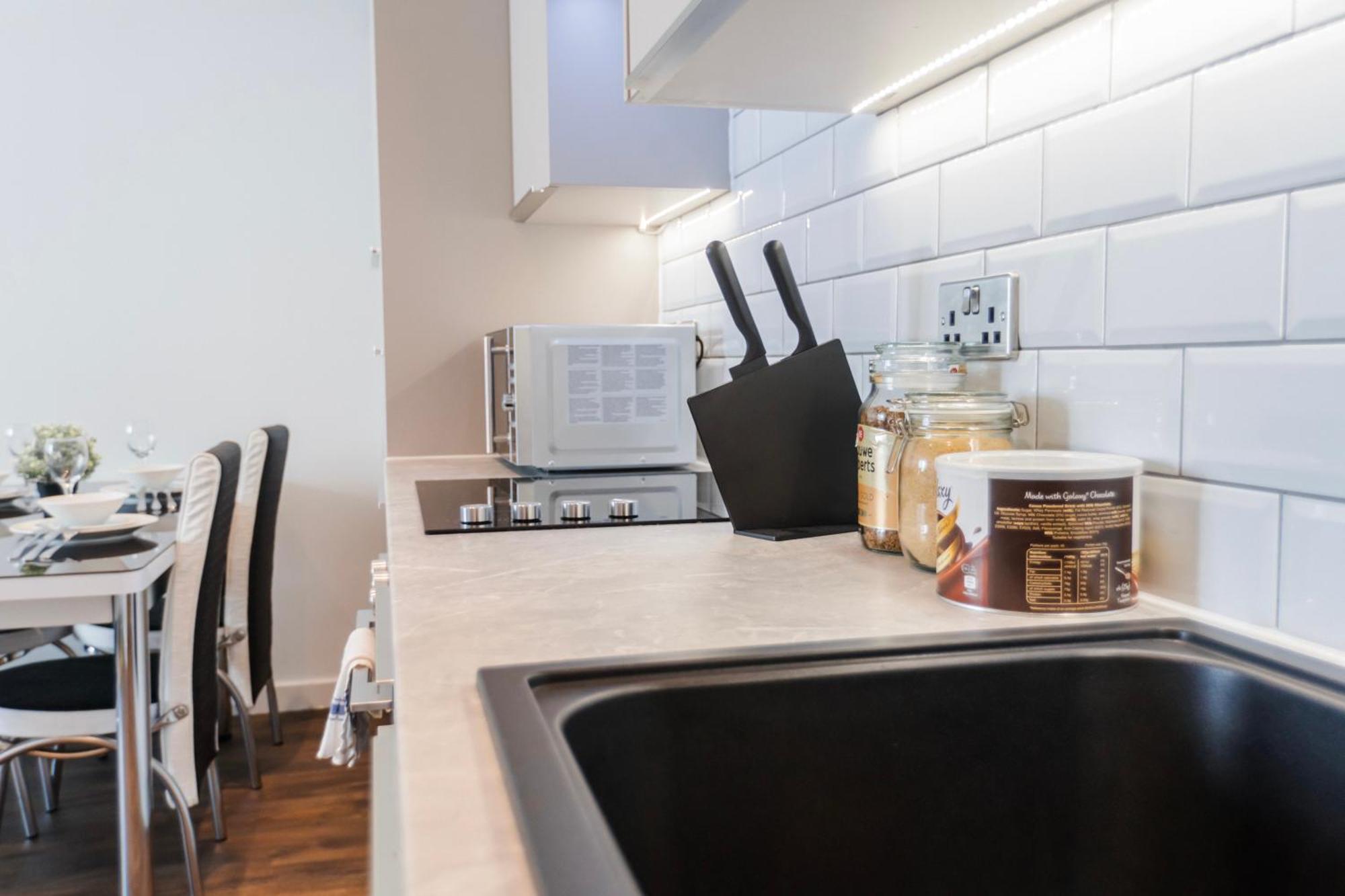 Apartment Contemporary 2 Bedroom - Centre - Digbeth Bullring *