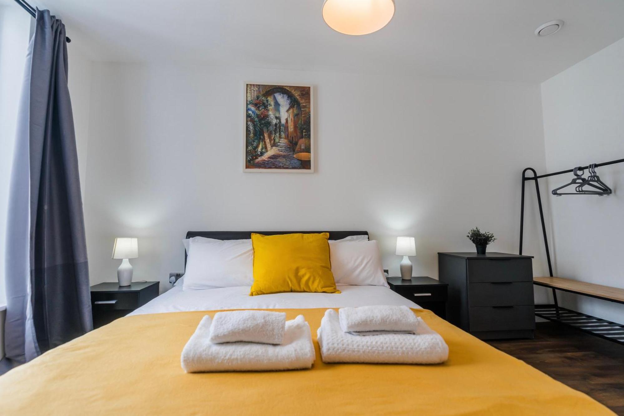 Contemporary 2 Bedroom - Centre - Digbeth Bullring *