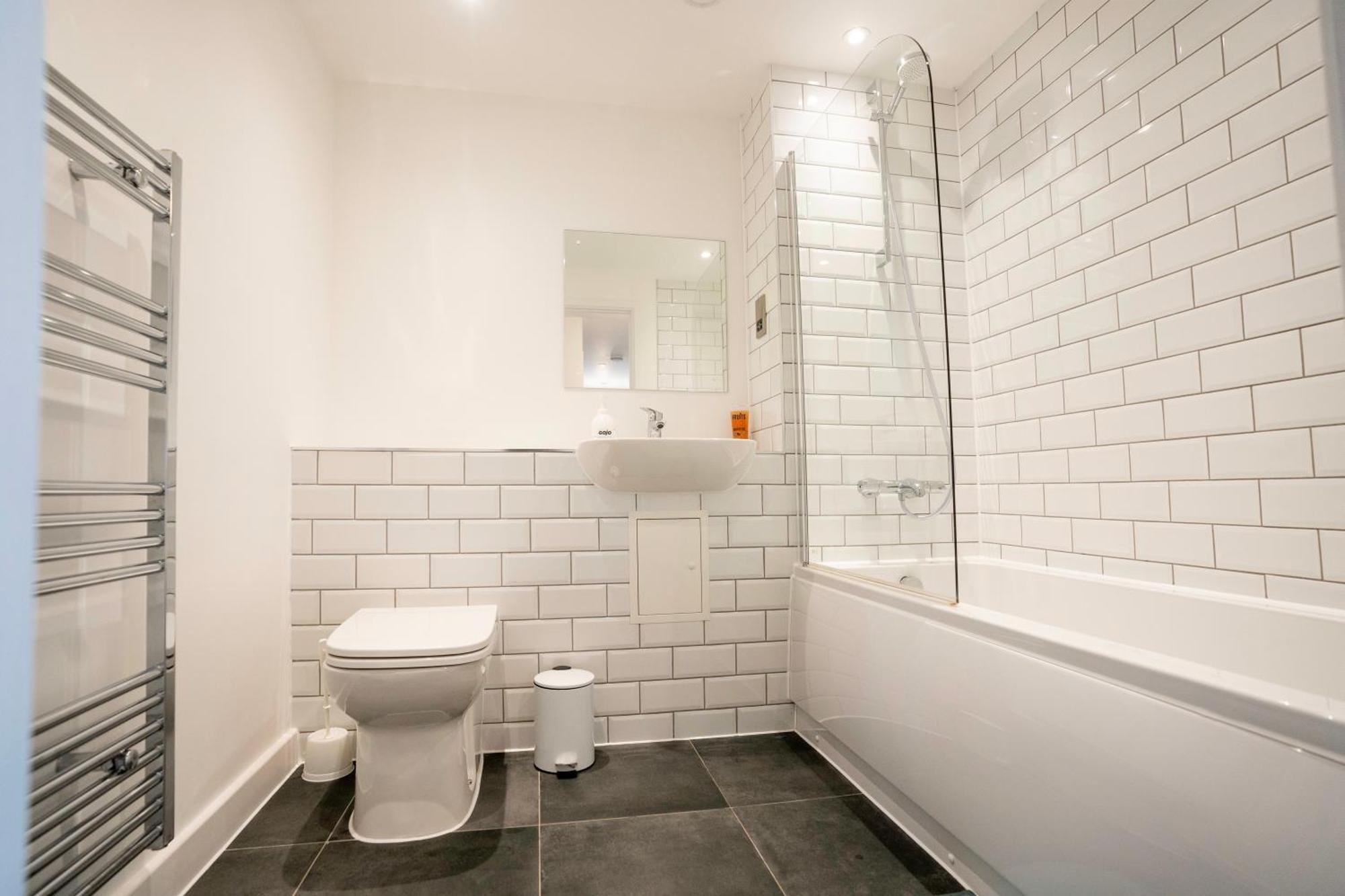 Apartment Contemporary 2 Bedroom - Centre - Digbeth Bullring