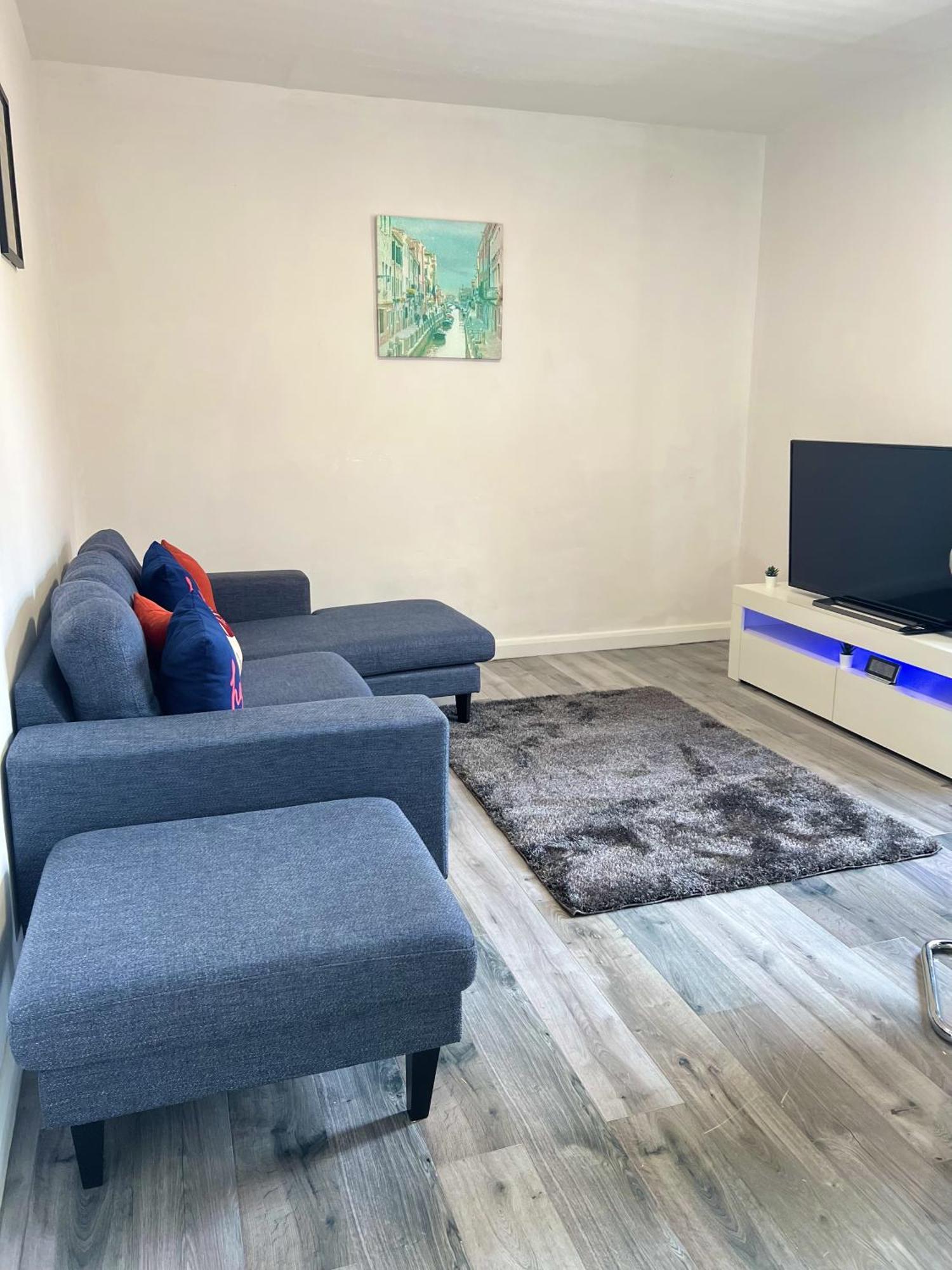 4 Brh For Large Group Holiday home *