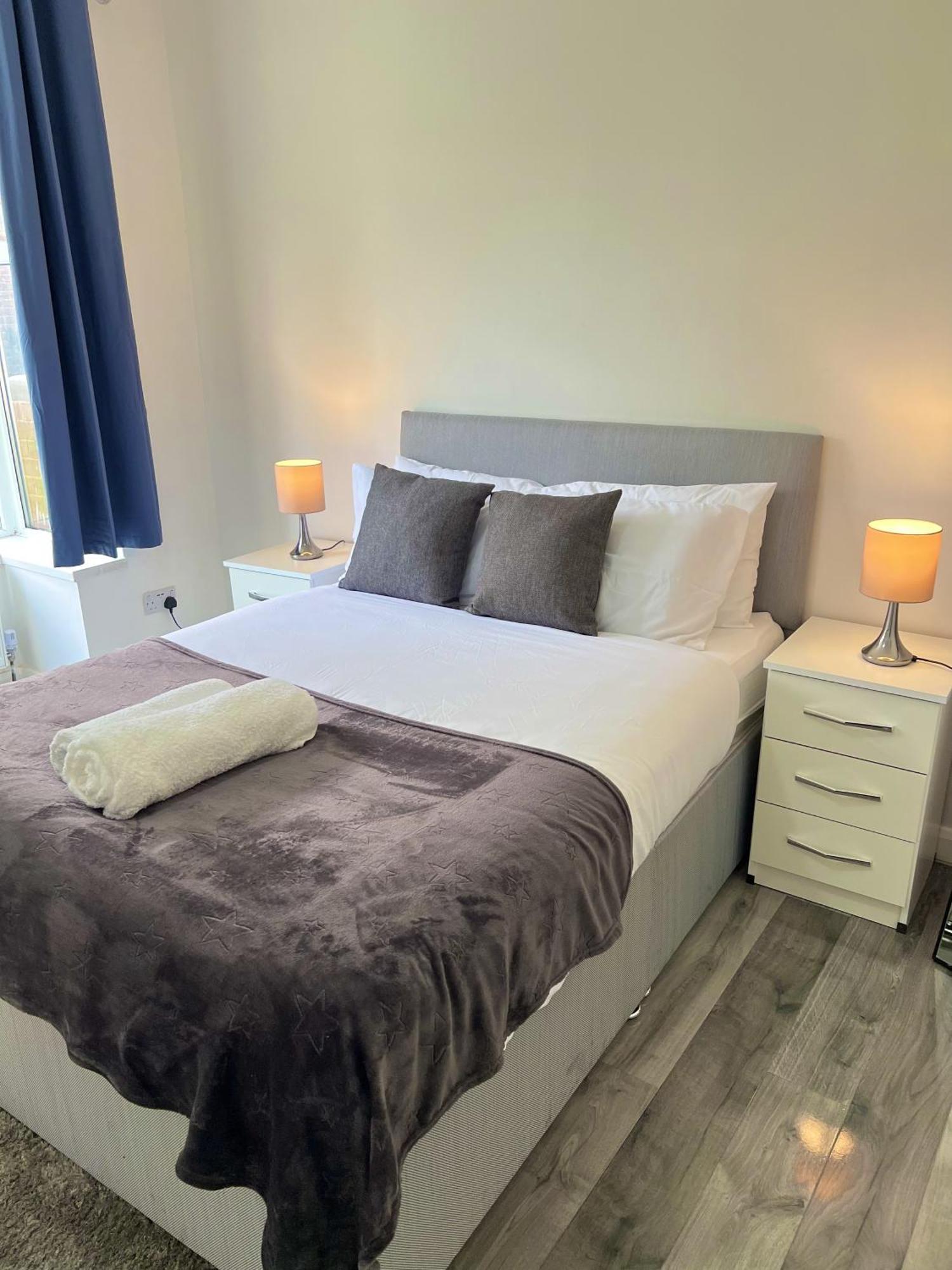 4 Brh For Large Group Holiday home