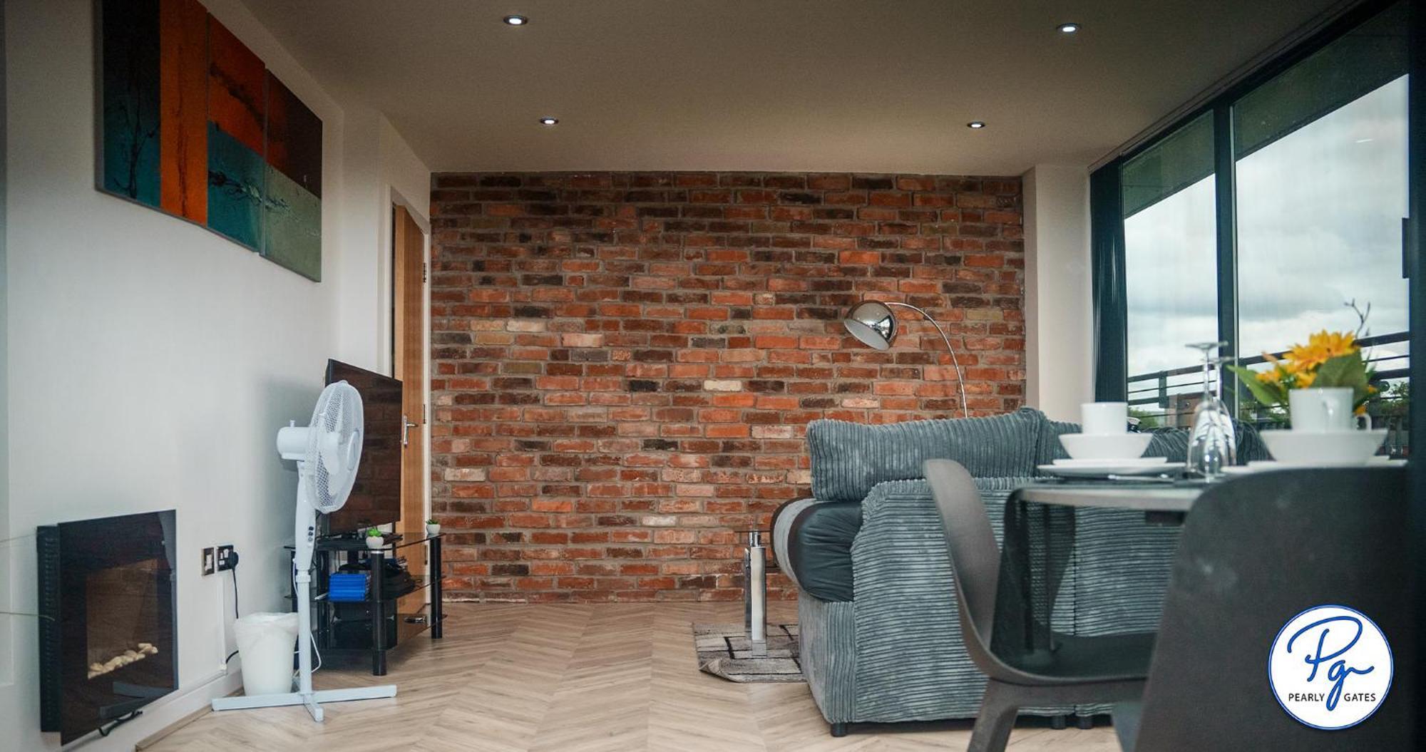 Apartment Penthouse - Amazing Skyline Views - Free Parking - Balcony - Utilita Arena - New St Station - Bullring Shopping