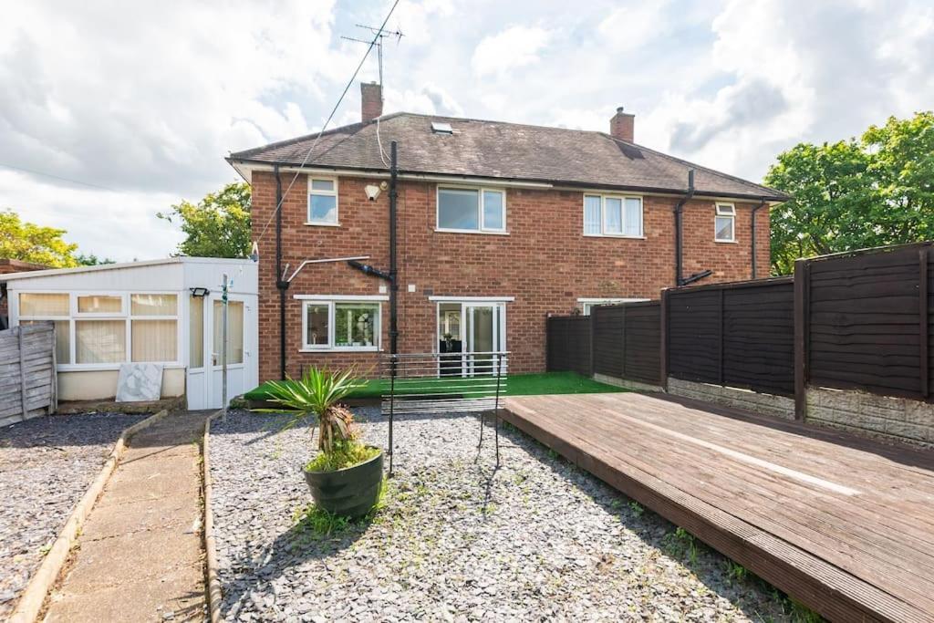 Great Barr Near Junction 7 M6 Guest house *