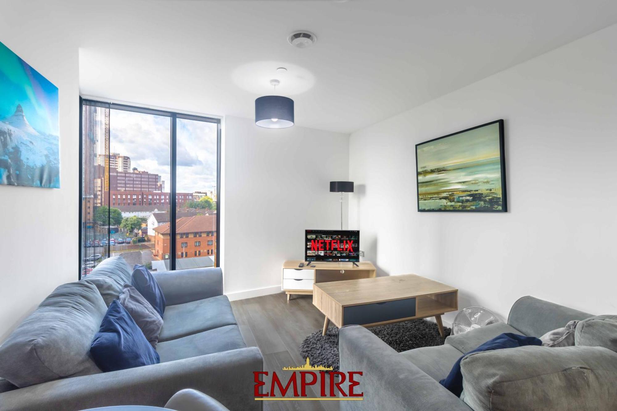 Apartment Luxury 2 Bedroom Apartment, On Broad Street!