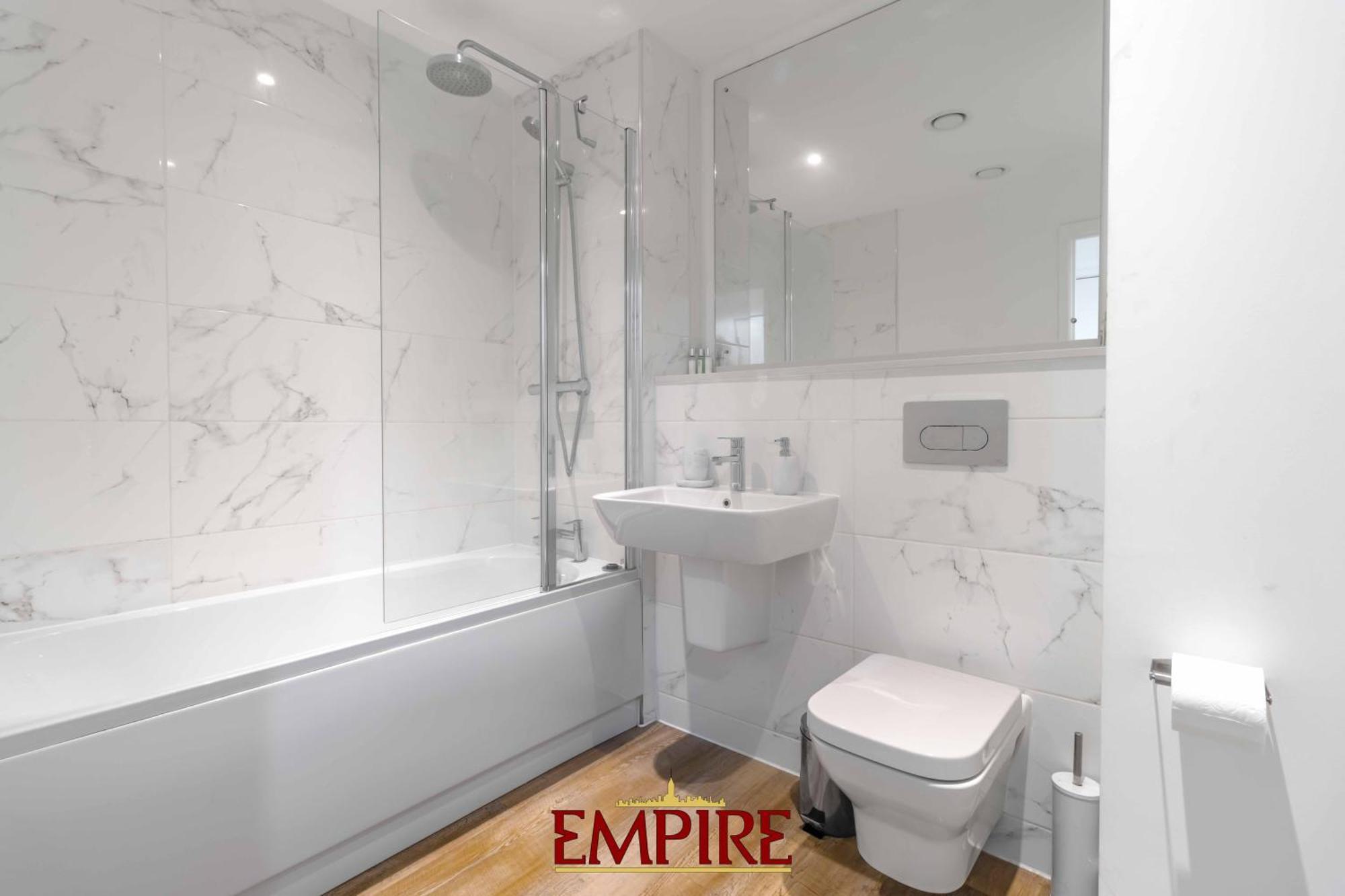 Luxury 2 Bedroom Apartment, On Broad Street! * Birmingham