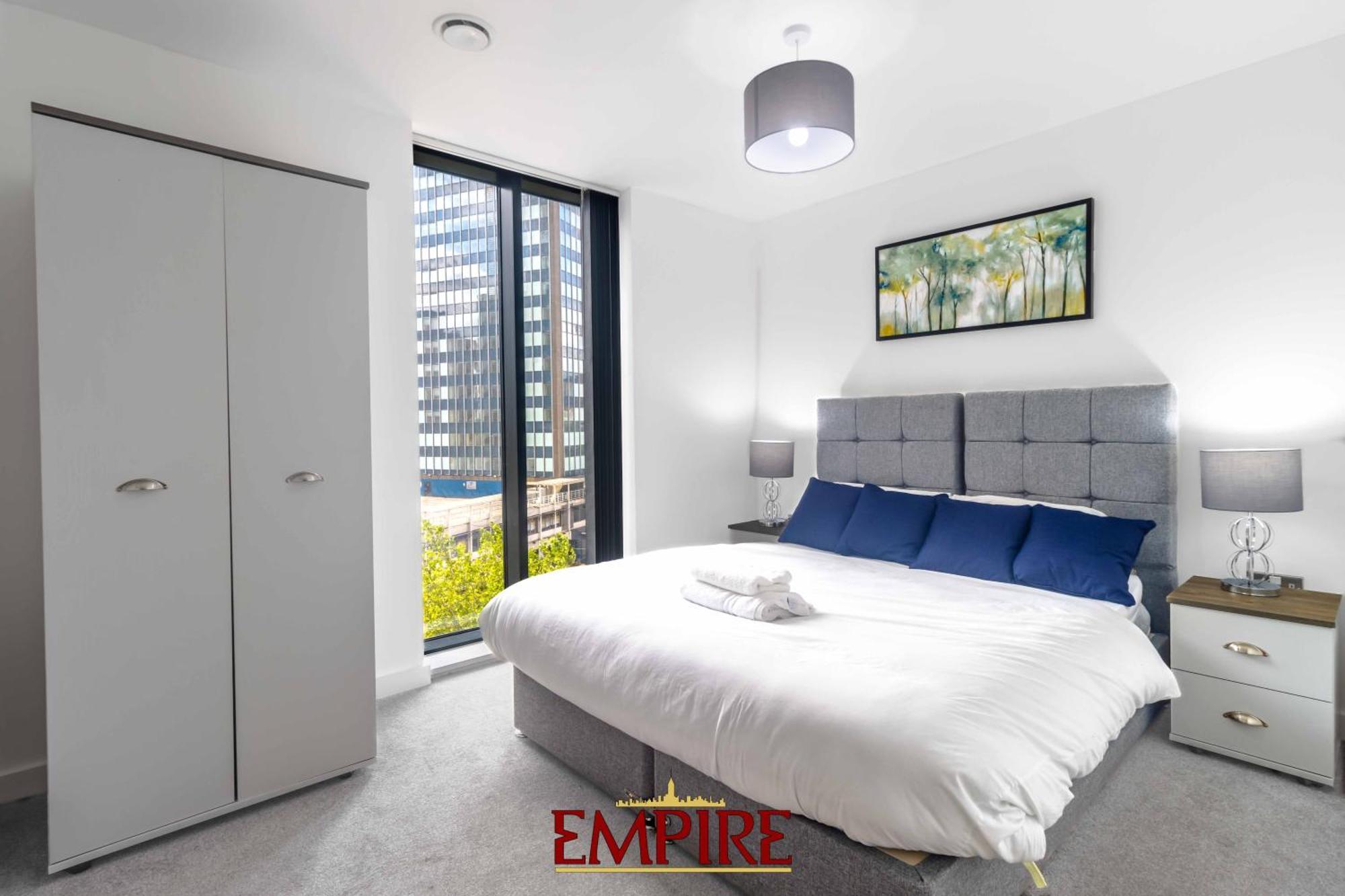 Luxury 2 Bedroom Apartment, On Broad Street! Apartment