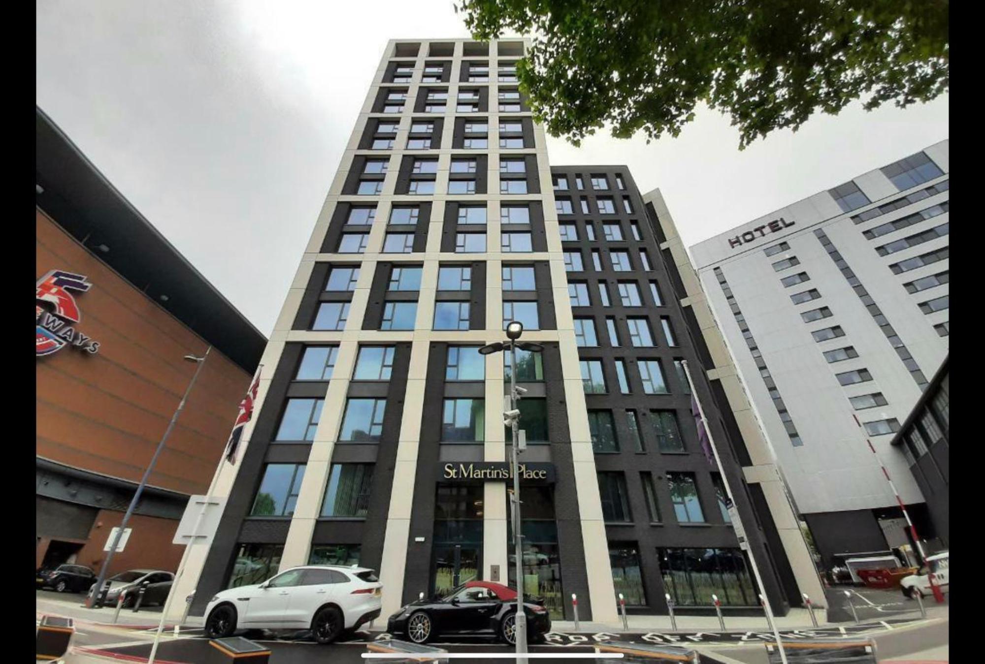 Apartment St Martins Place: Extended With Free Gym & Cinema