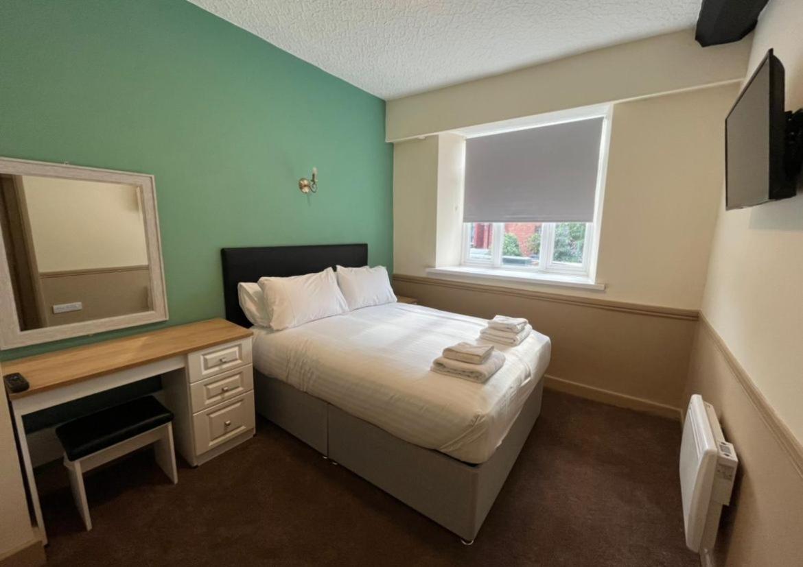 Talbot Hotel 3*