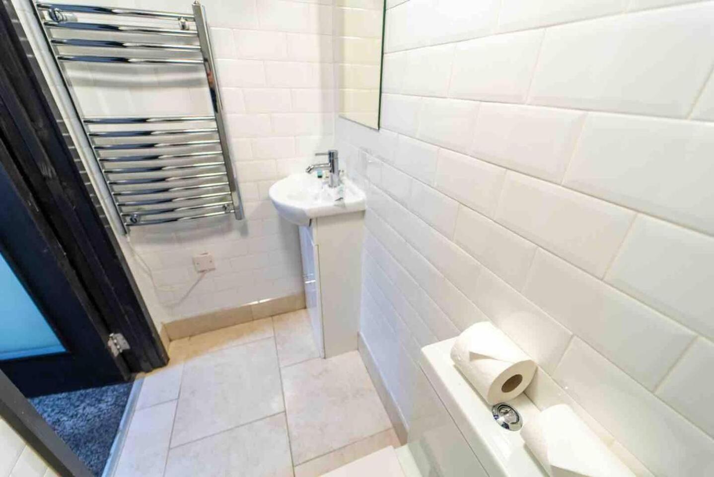 Ground Floor Cosy Studio! Apartment *