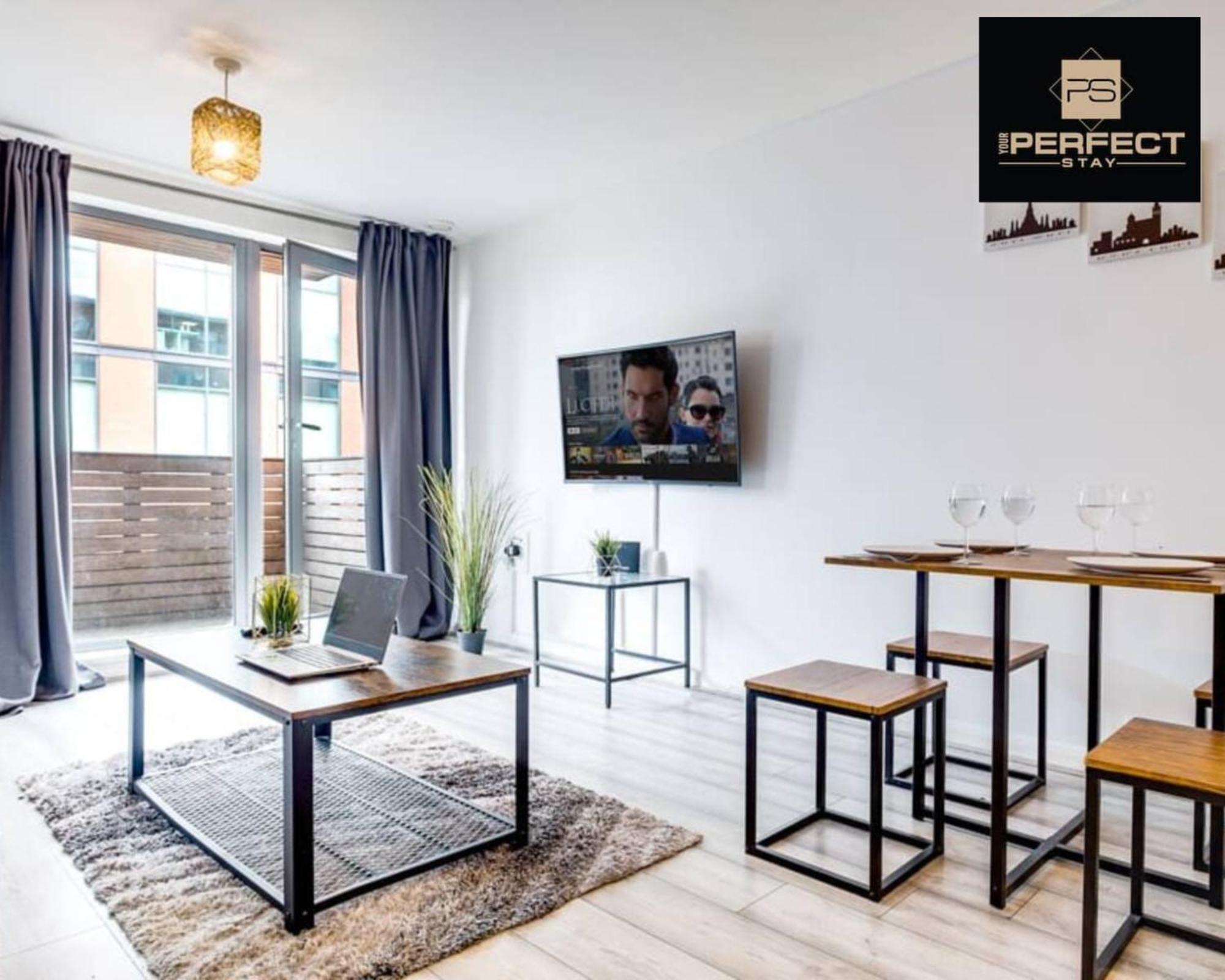 Atlantis 1bdr Centre By Your Perfect Short Lets With Netflix & Free Parking Apartment *