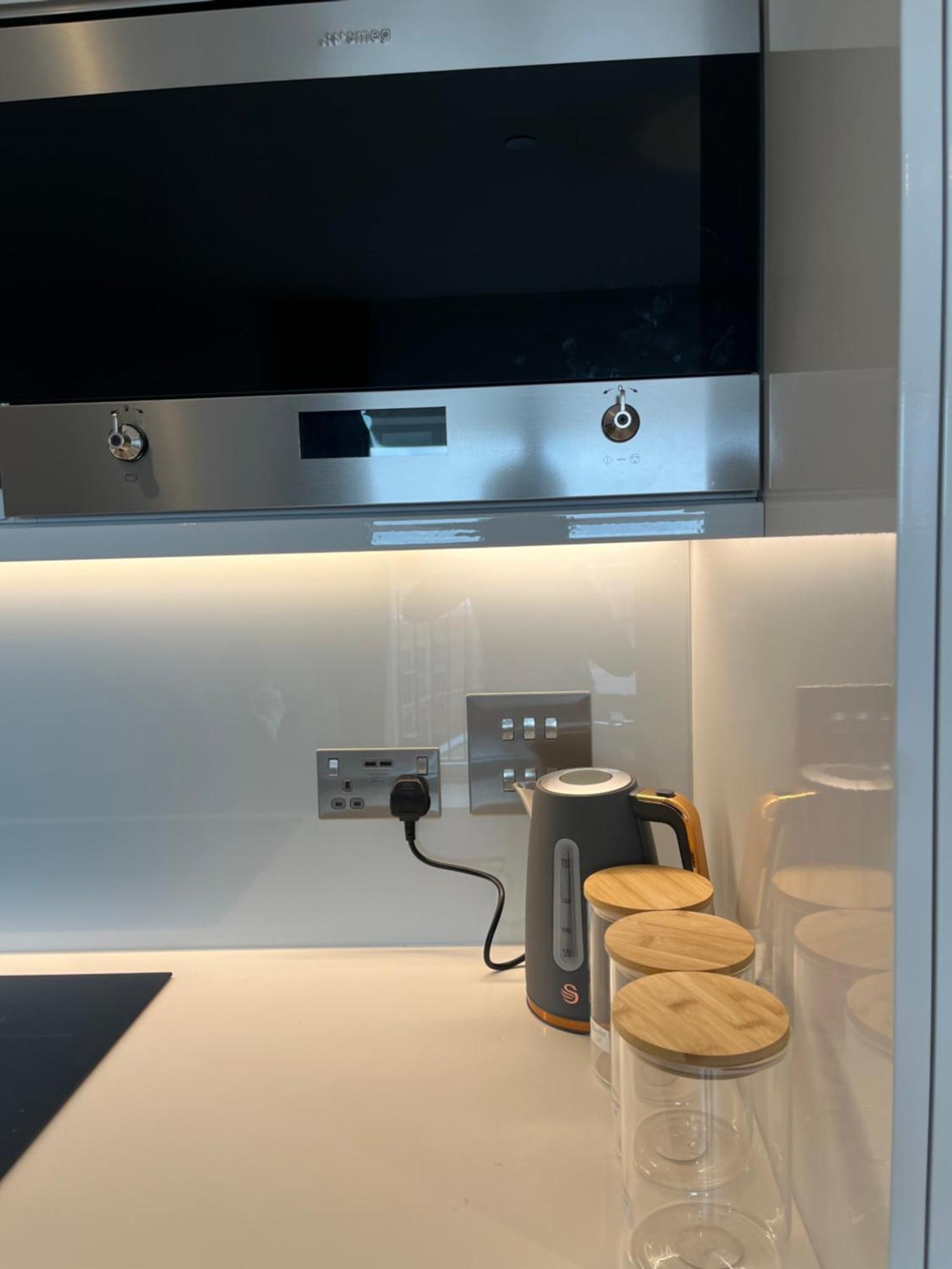 Apartment Luxury 2 Bedroom - Brand New Luxury Development. *