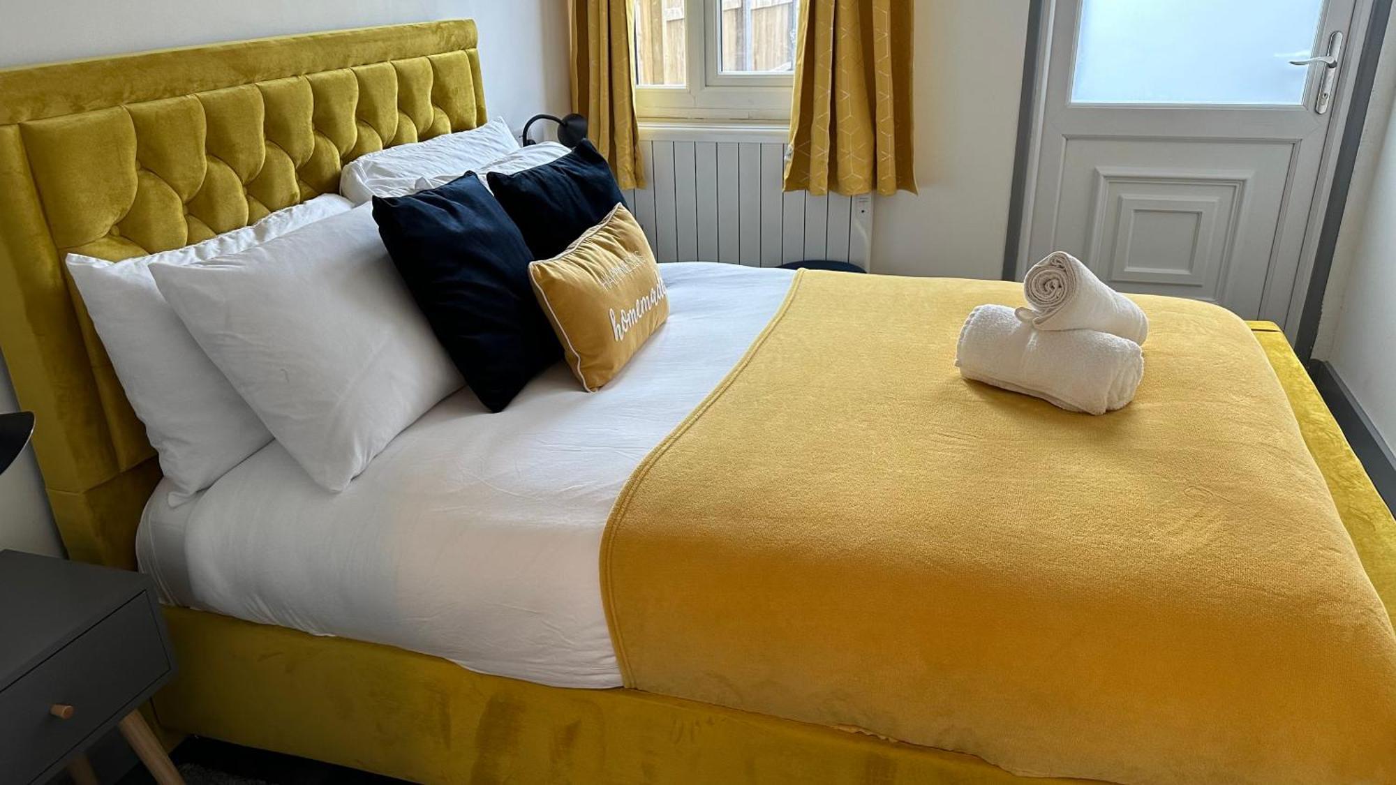 Cosy In By Villazu * Birmingham