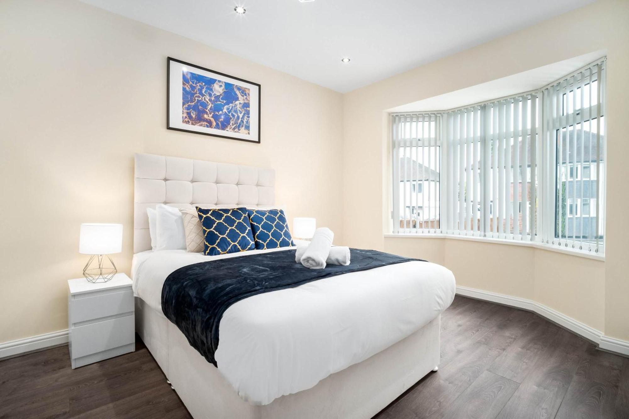 Luxury 4 Bedroom House - Harborne - Rated - Parking - Garden - 6co