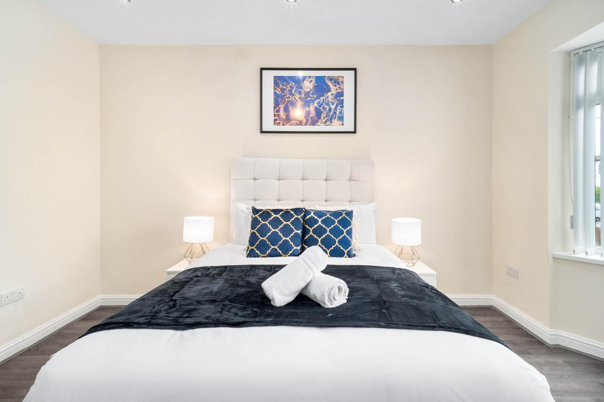 Luxury 4 Bedroom House - Harborne - Rated - Parking - Garden - 6co
