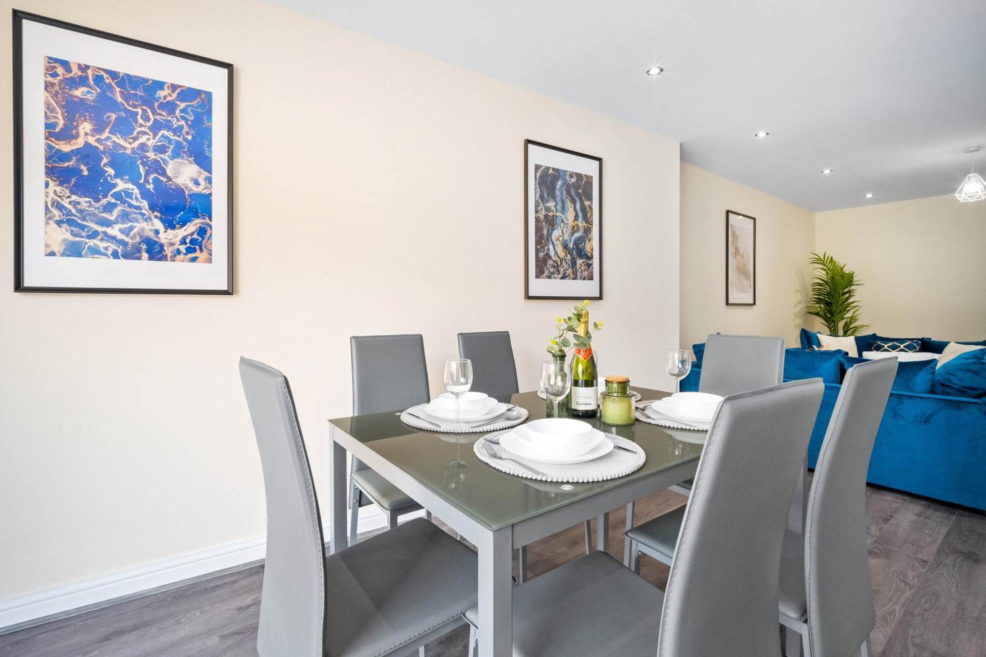 Luxury 4 Bedroom House - Harborne - Rated - Parking - Garden - 6co Holiday home *