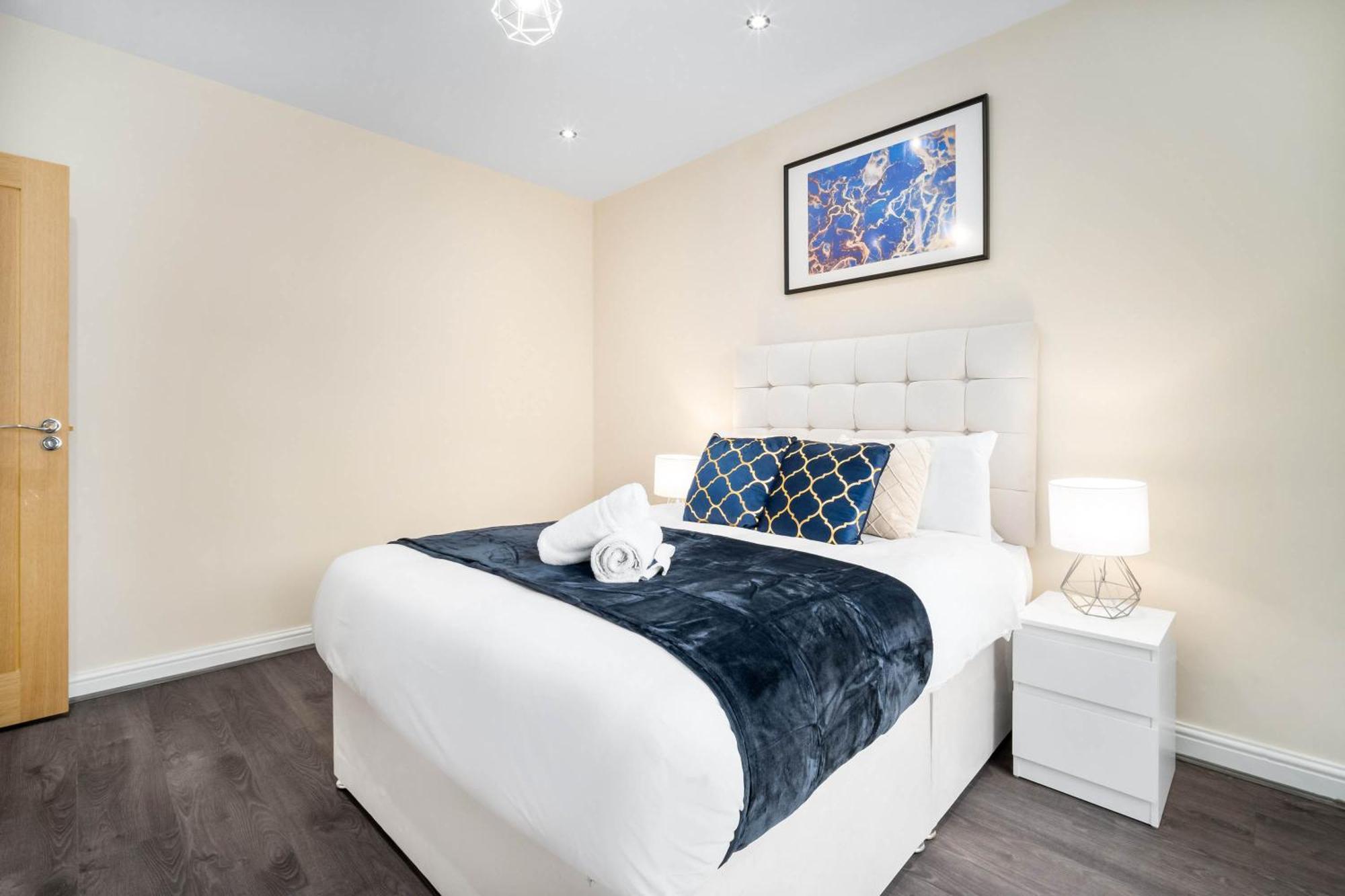 Luxury 4 Bedroom House - Harborne - Rated - Parking - Garden - 6co