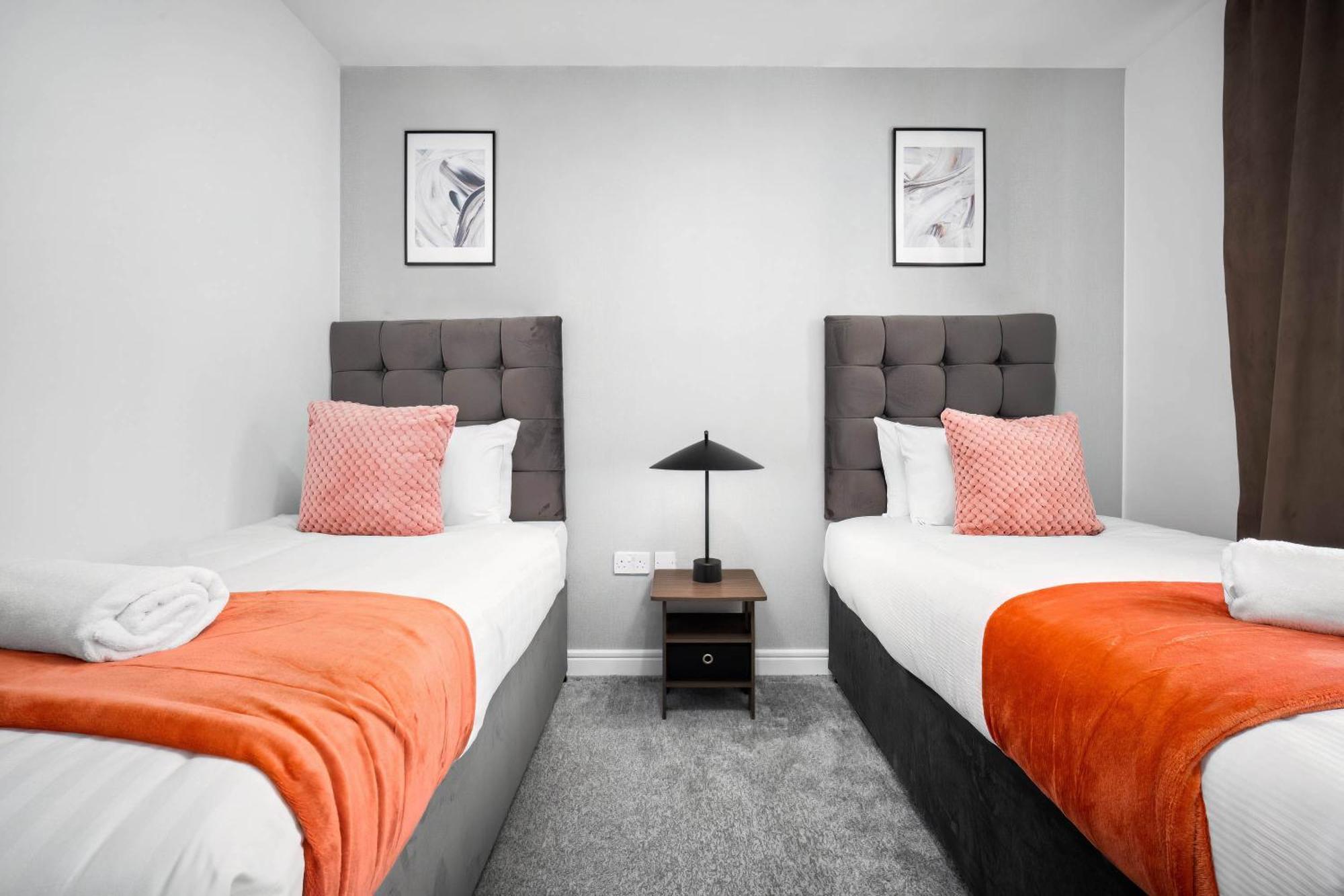 Luxury Centre - 2 Bedroom - Balcony - Rated - 377p Birmingham