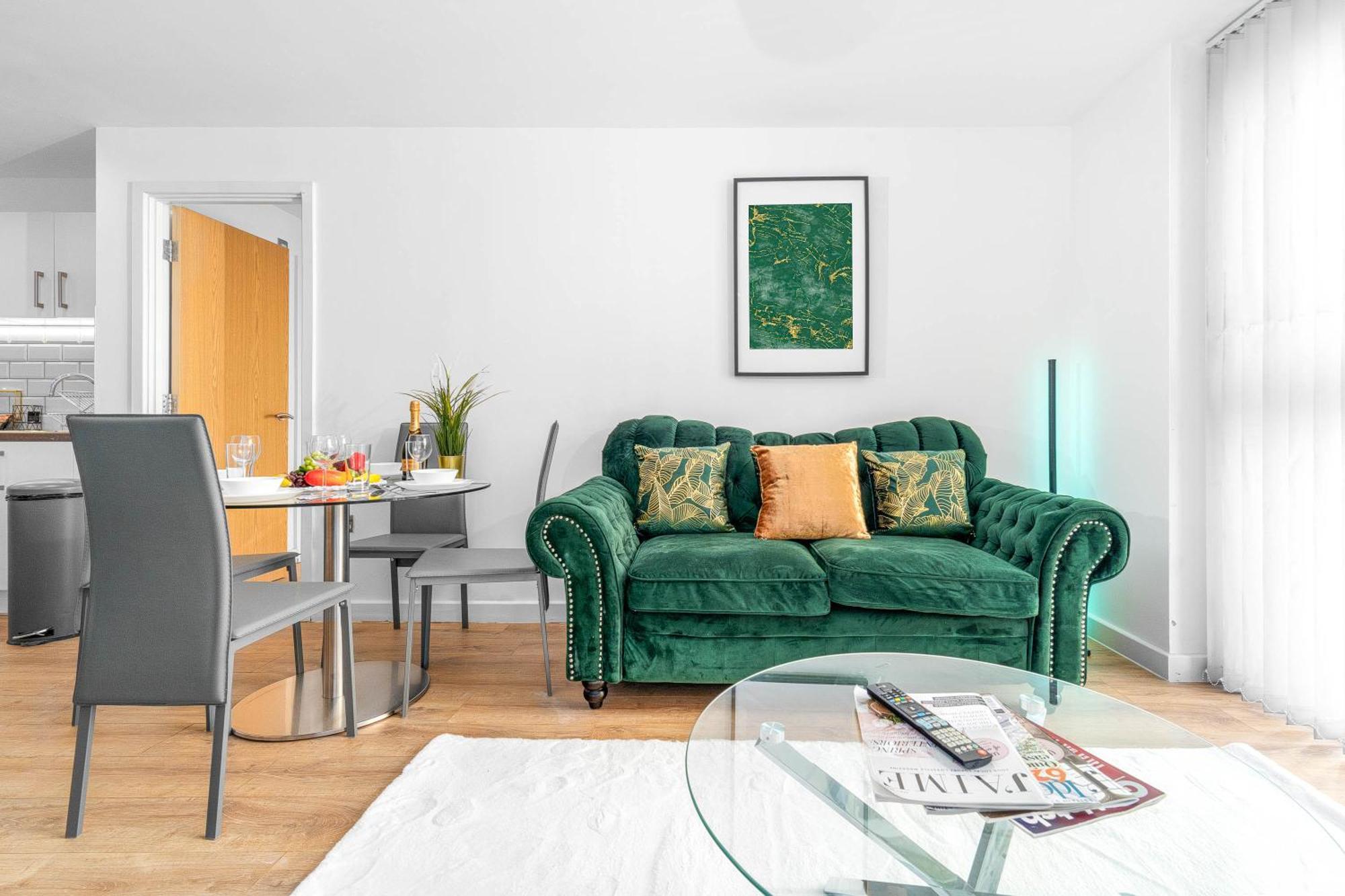Apartment Centre - Luxury 2 Bedroom - Wifi - Netflix - 205h