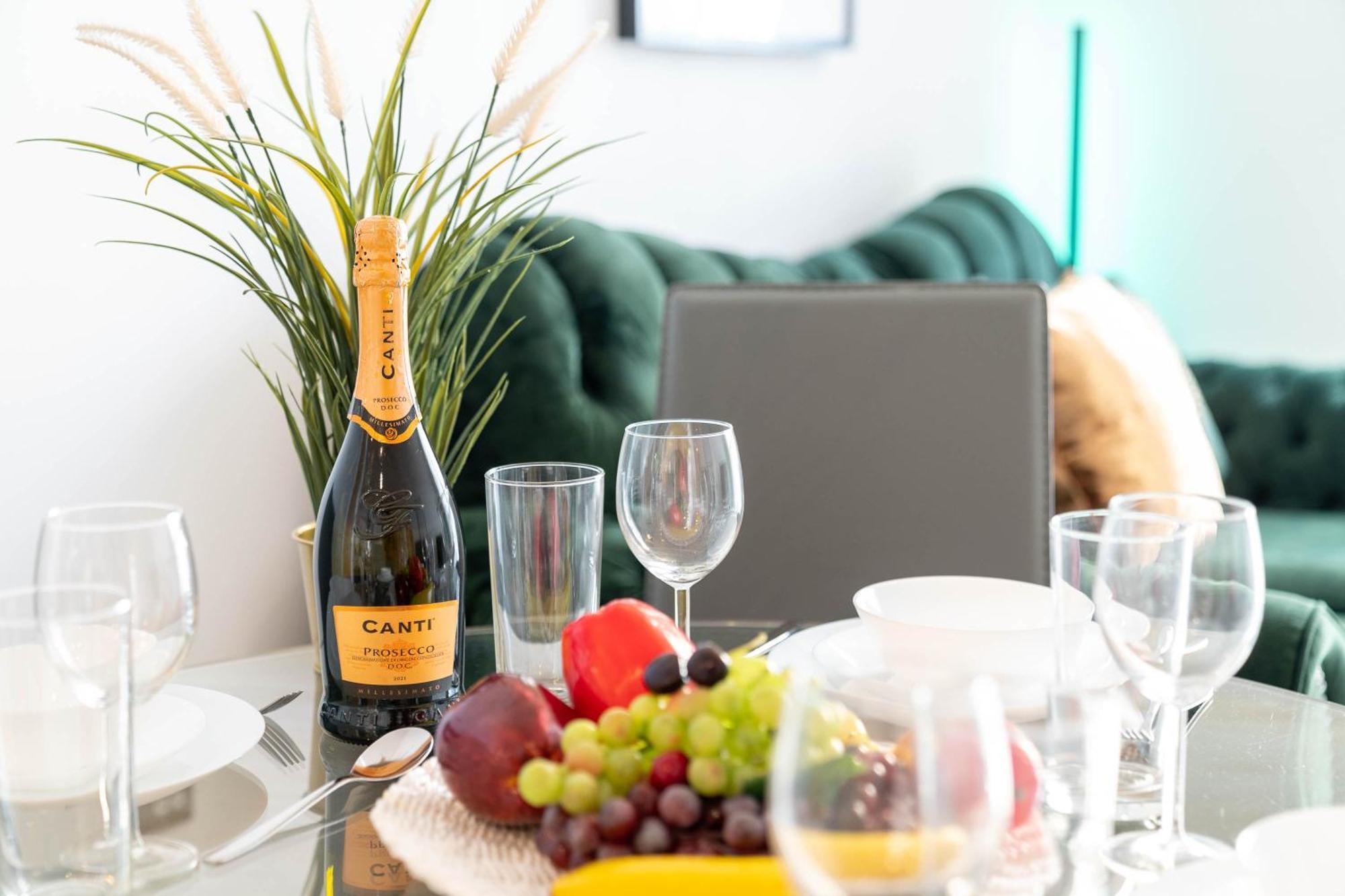 Centre - Luxury 2 Bedroom - Wifi - Netflix - 205h Apartment Birmingham