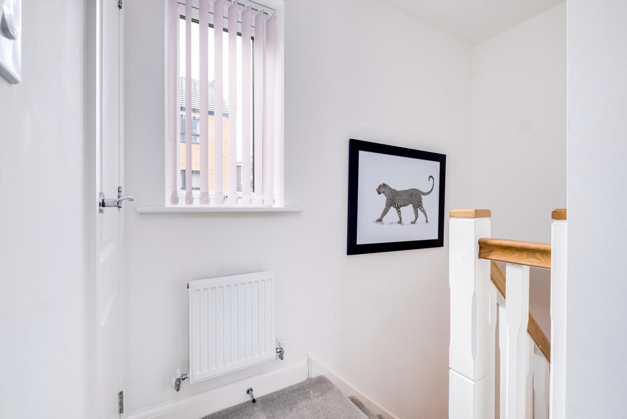 Holiday home Centre Stylish 2 Bed House ☆ Free Parking → With 55 Inch Smart Tv, Free Netflix & Wifi ✘ Comfy Seating Area - By O2 Academy, Bullring, Newstreet, Chinatown, Cube & Mailbox
