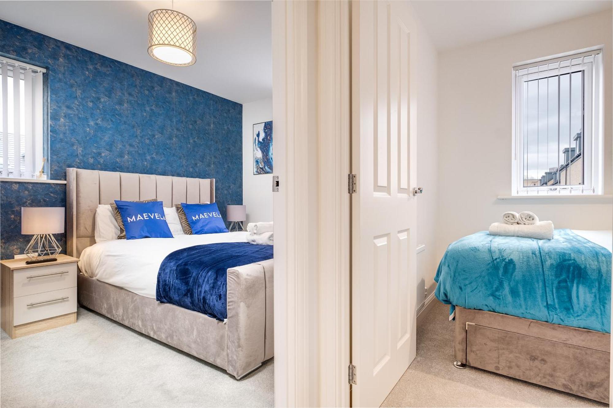 Centre Stylish 2 Bed House ☆ Free Parking → With 55 Inch Smart Tv, Free Netflix & Wifi ✘ Comfy Seating Area - By O2 Academy, Bullring, Newstreet, Chinatown, Cube & Mailbox *