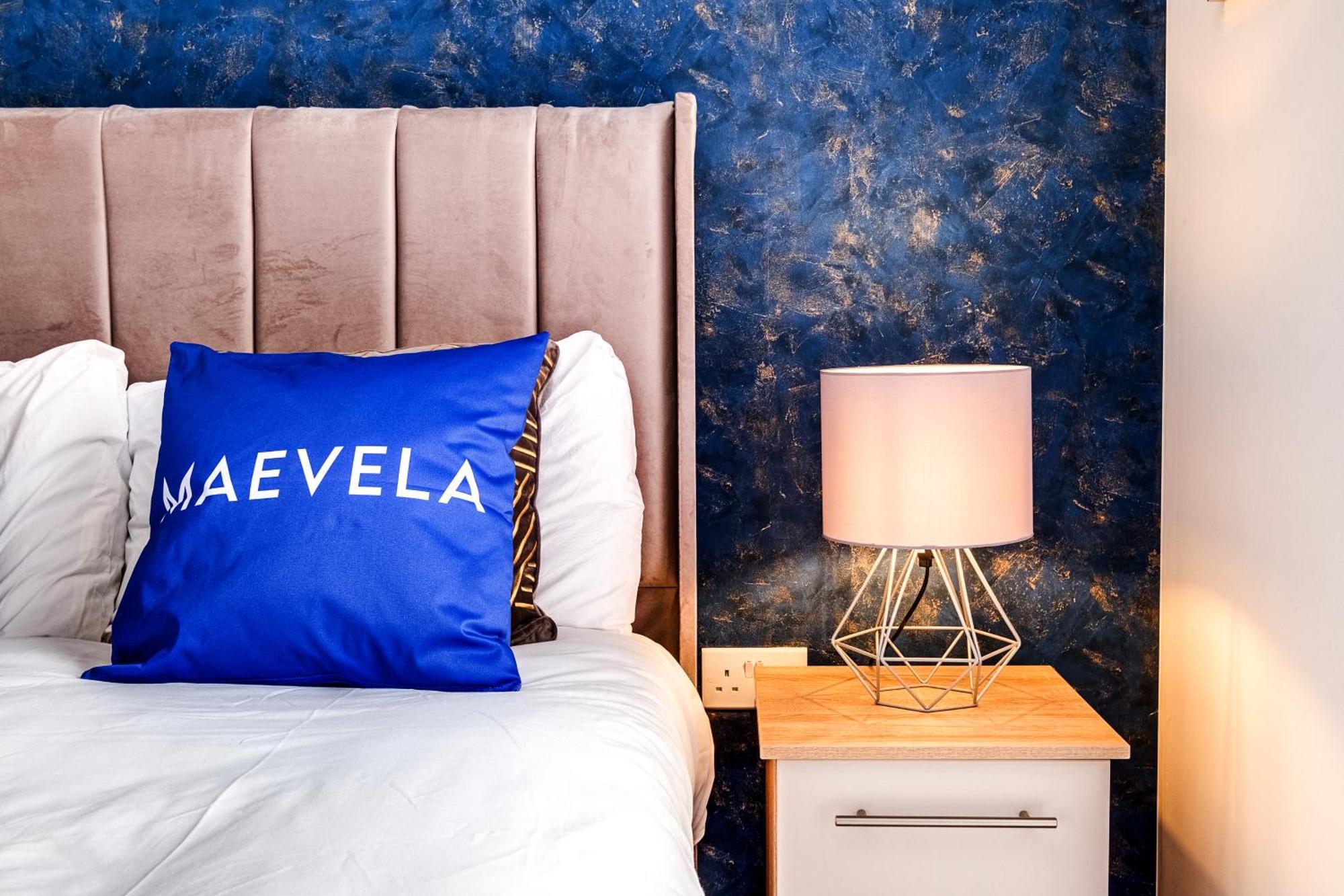 Centre Stylish 2 Bed House ☆ Free Parking → With 55 Inch Smart Tv, Free Netflix & Wifi ✘ Comfy Seating Area - By O2 Academy, Bullring, Newstreet, Chinatown, Cube & Mailbox