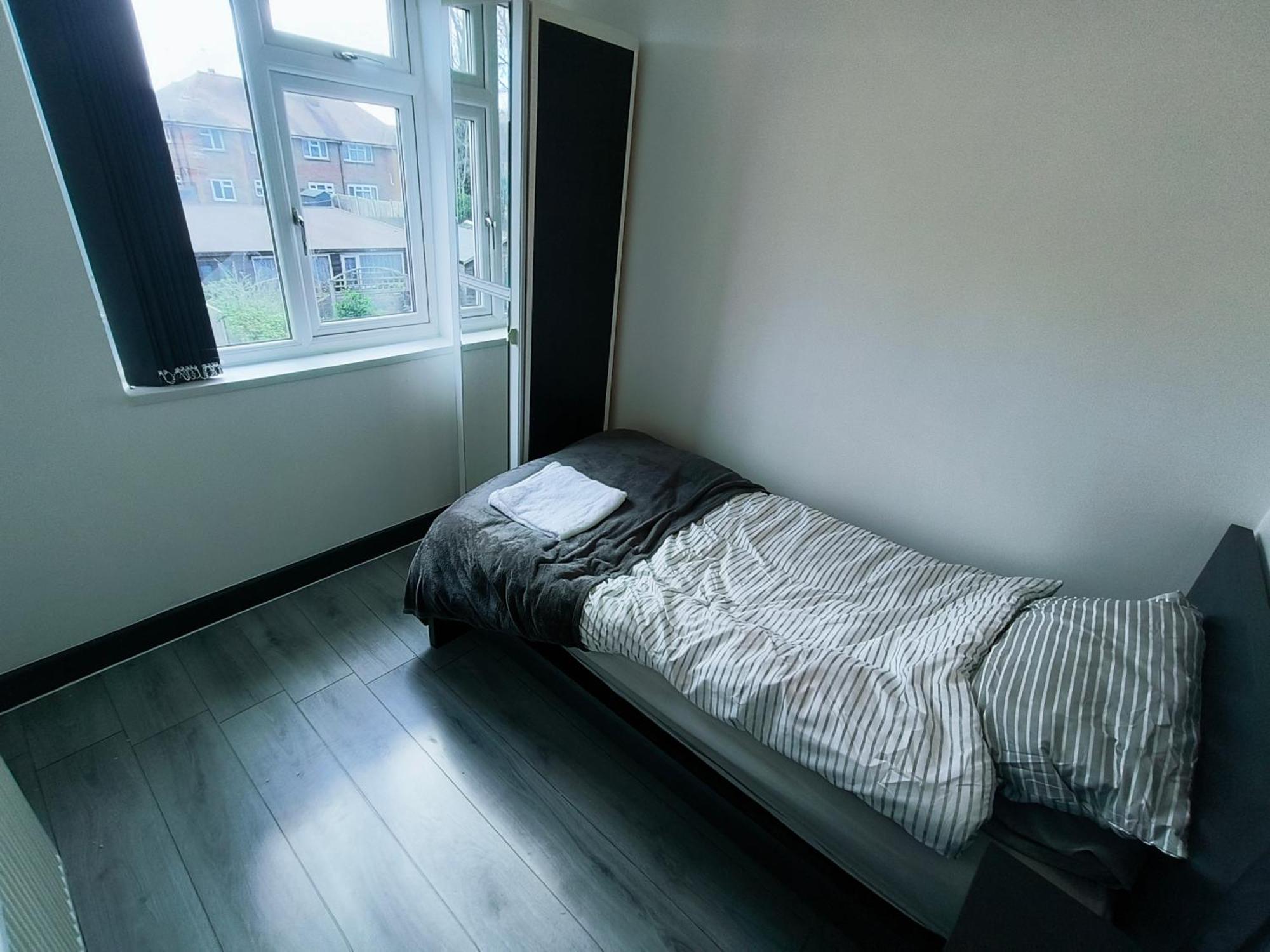 Modern 3 Bedroom House *