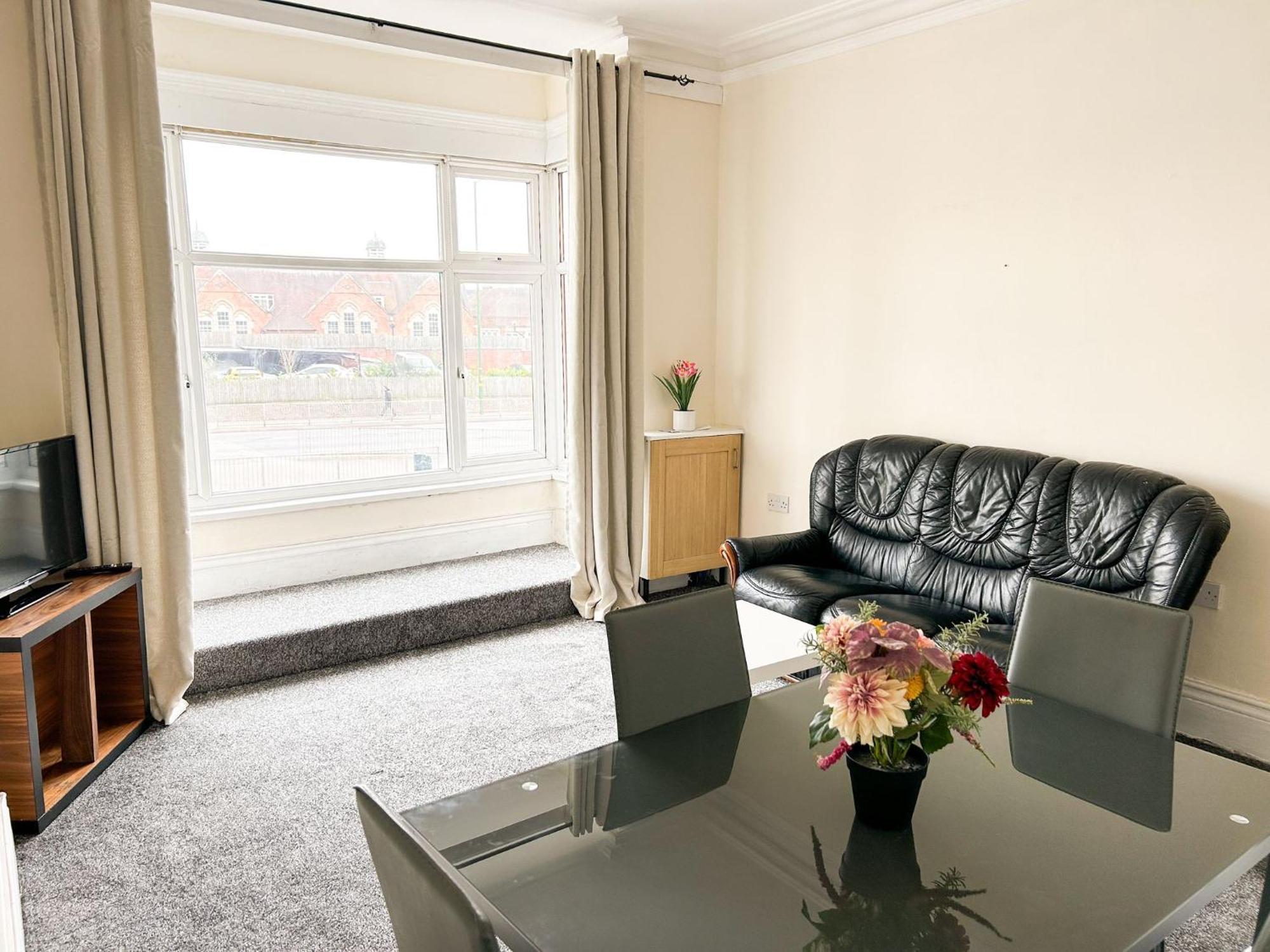 Lovely 2-bed In *