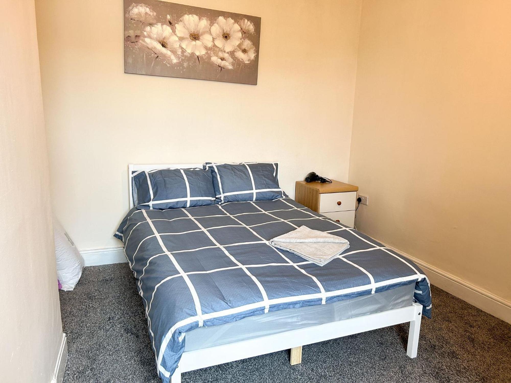 Lovely 2-bed In * Birmingham