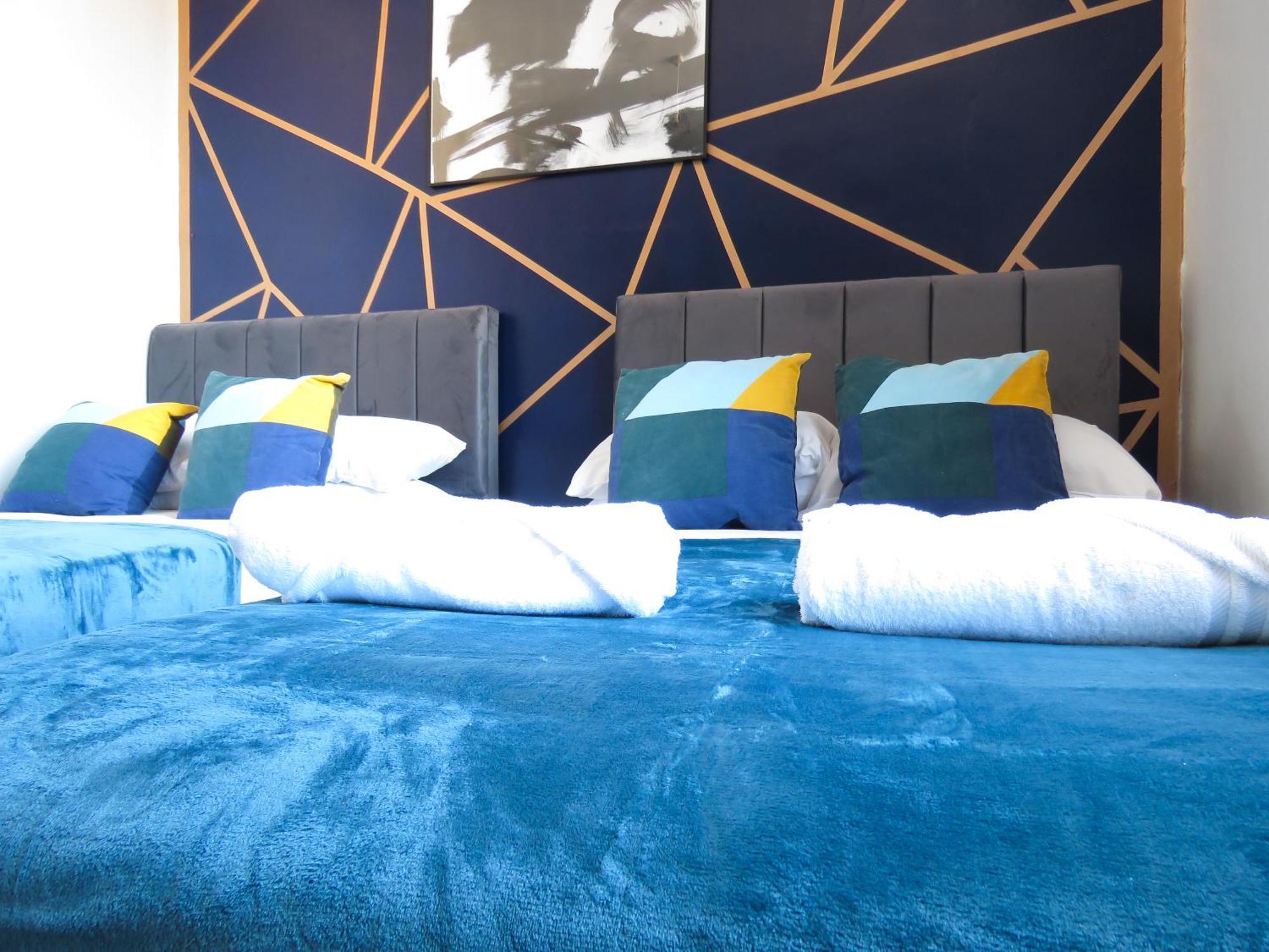 Tudors Esuites One Bedroom Cosy Apartment *