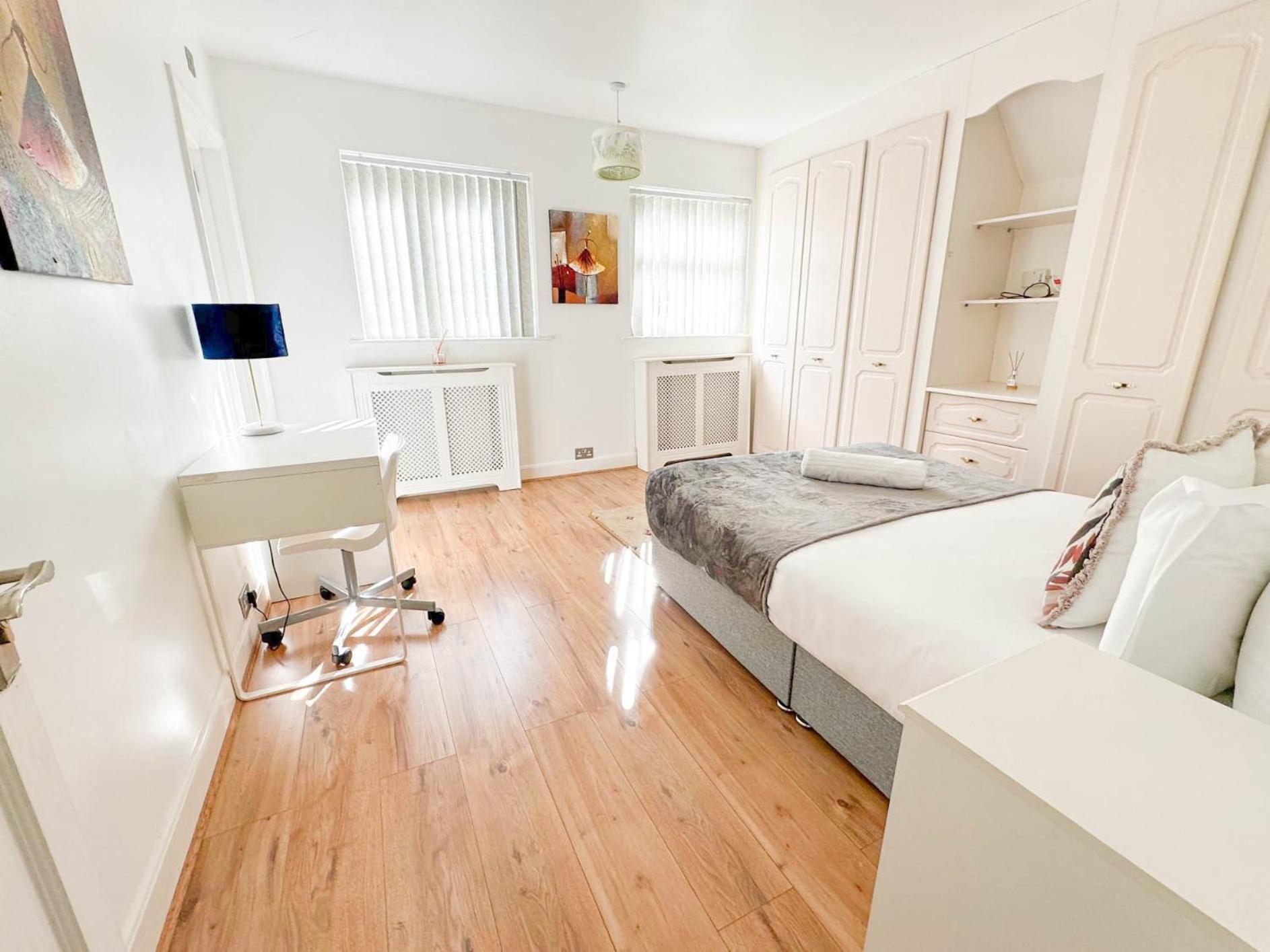 Large 8 Bedroom House In Edgbaston *