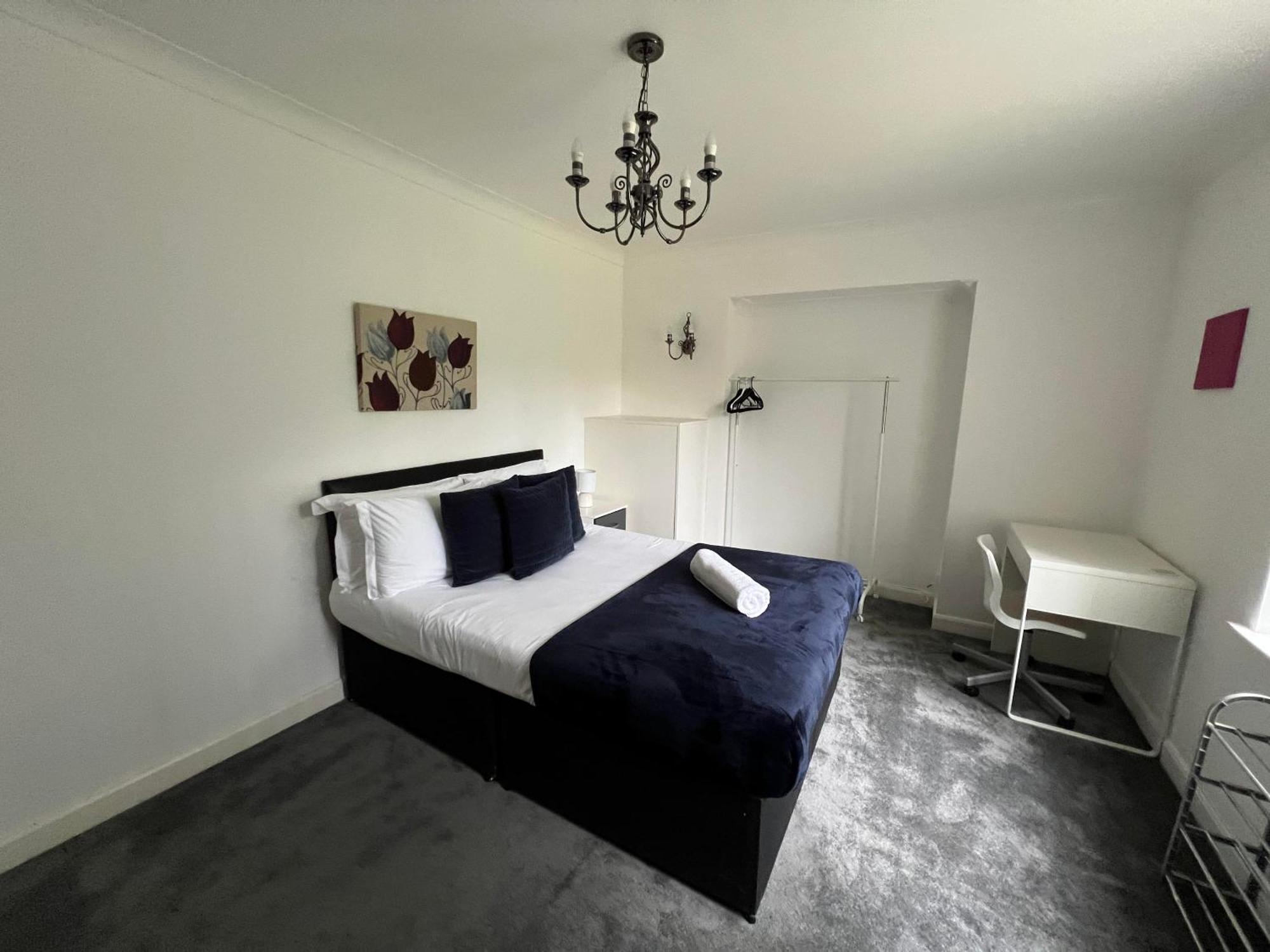 Apartment Large 8 Bedroom House In Edgbaston Birmingham