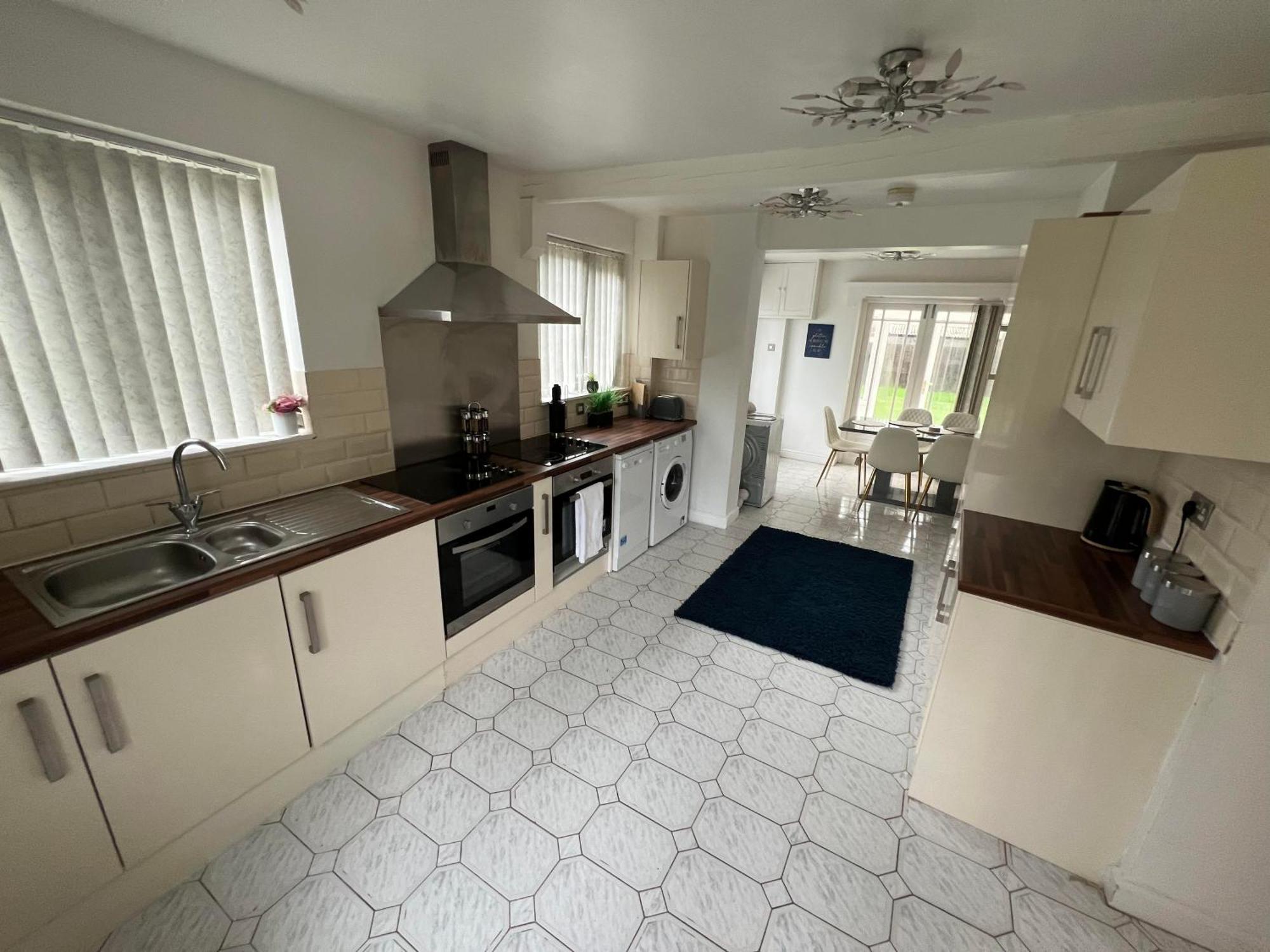 Apartment Large 8 Bedroom House In Edgbaston