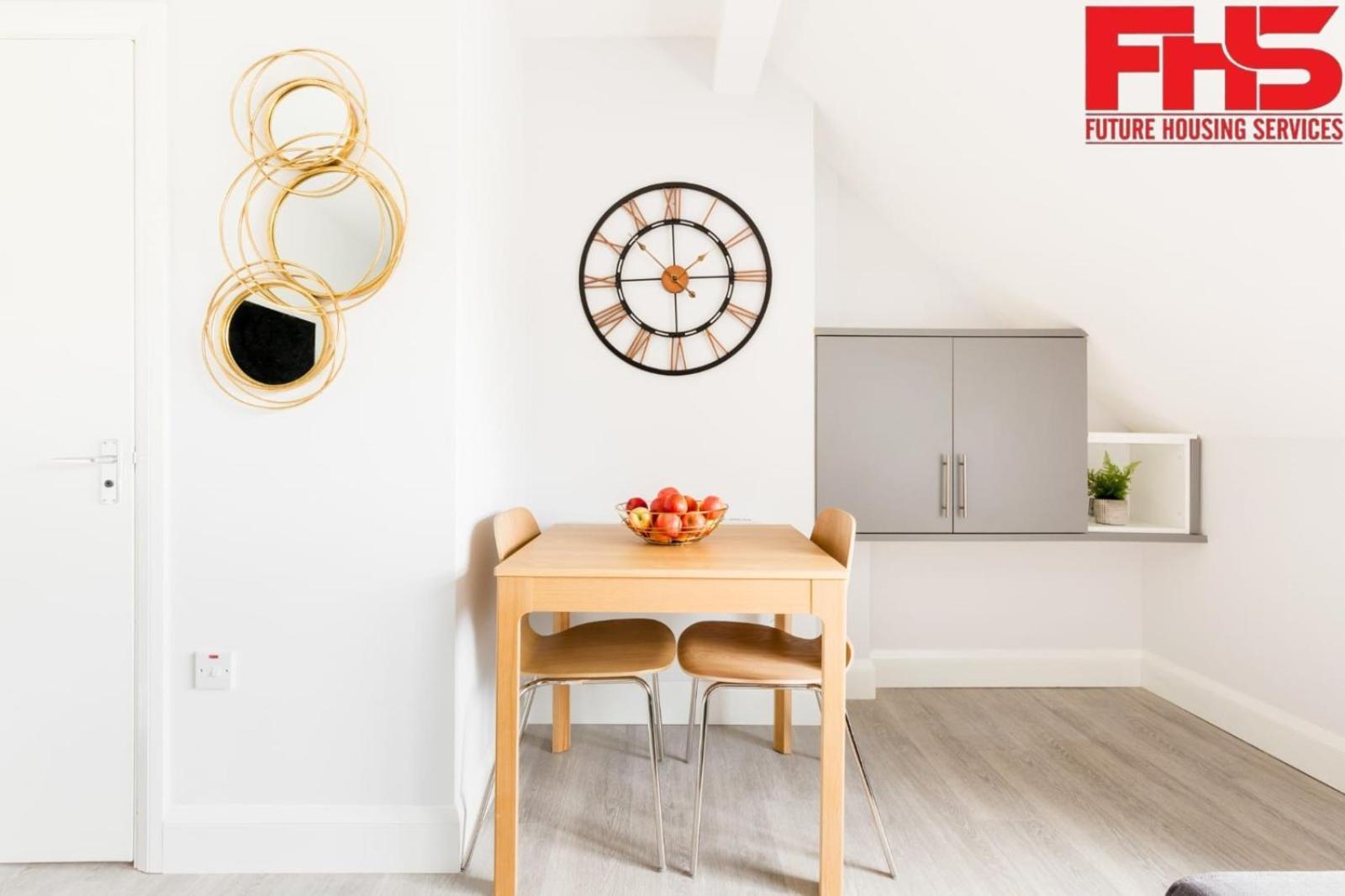 Luxury Comfy 1 Bed Apartment *