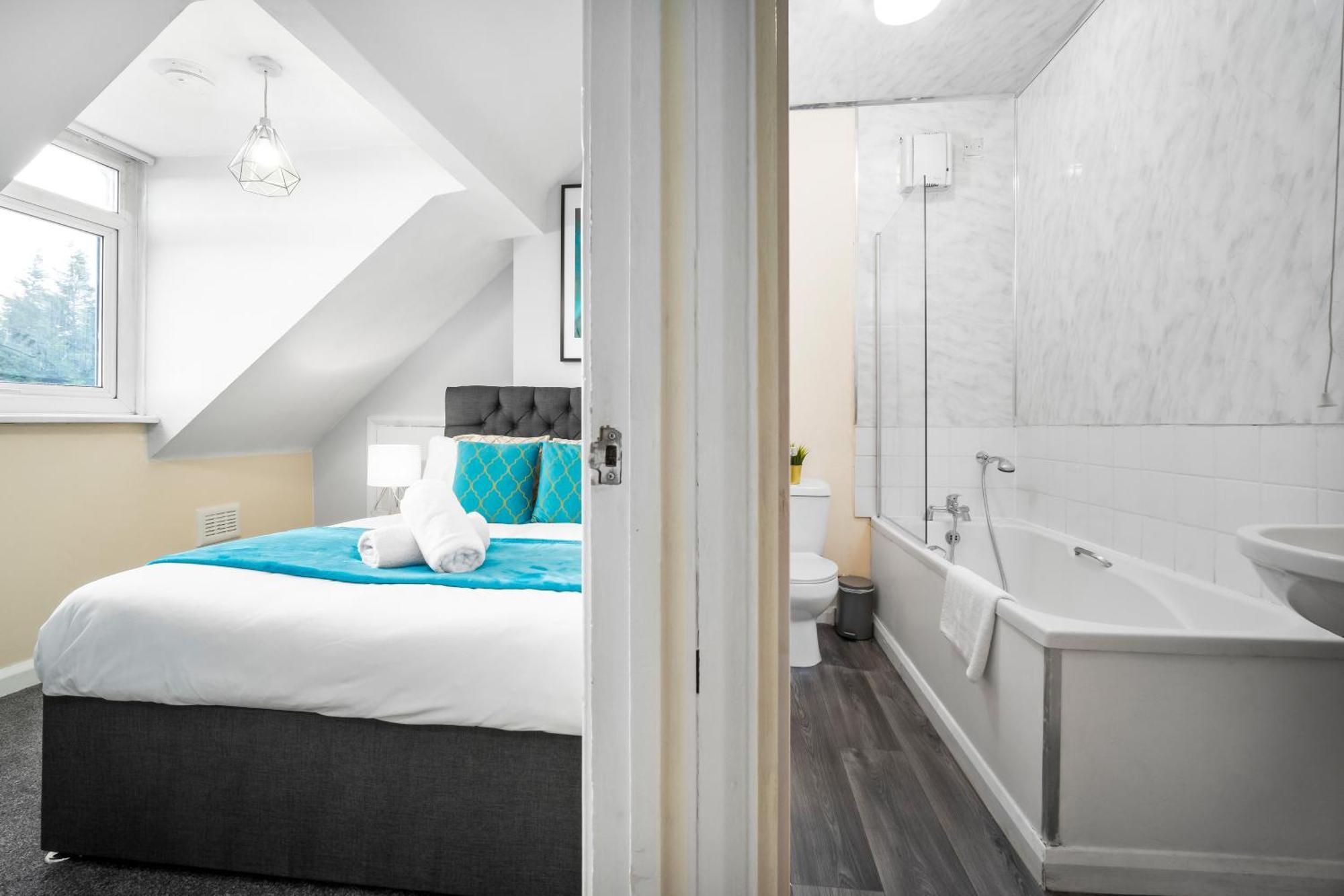 1 Bed - West Bromwich - On Street Parking - Wbc Apartment
