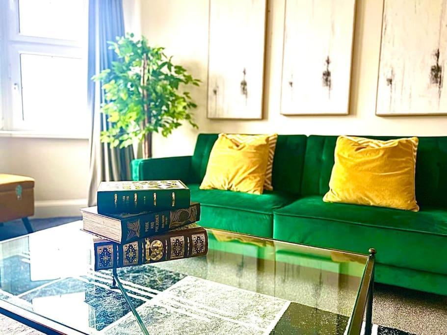 Meadows Court -wyndale- Central Mansion Style 3br * Birmingham