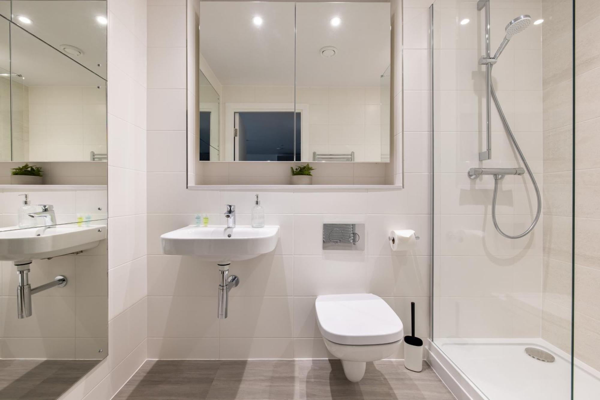 Charles Hope Centre Apartment *