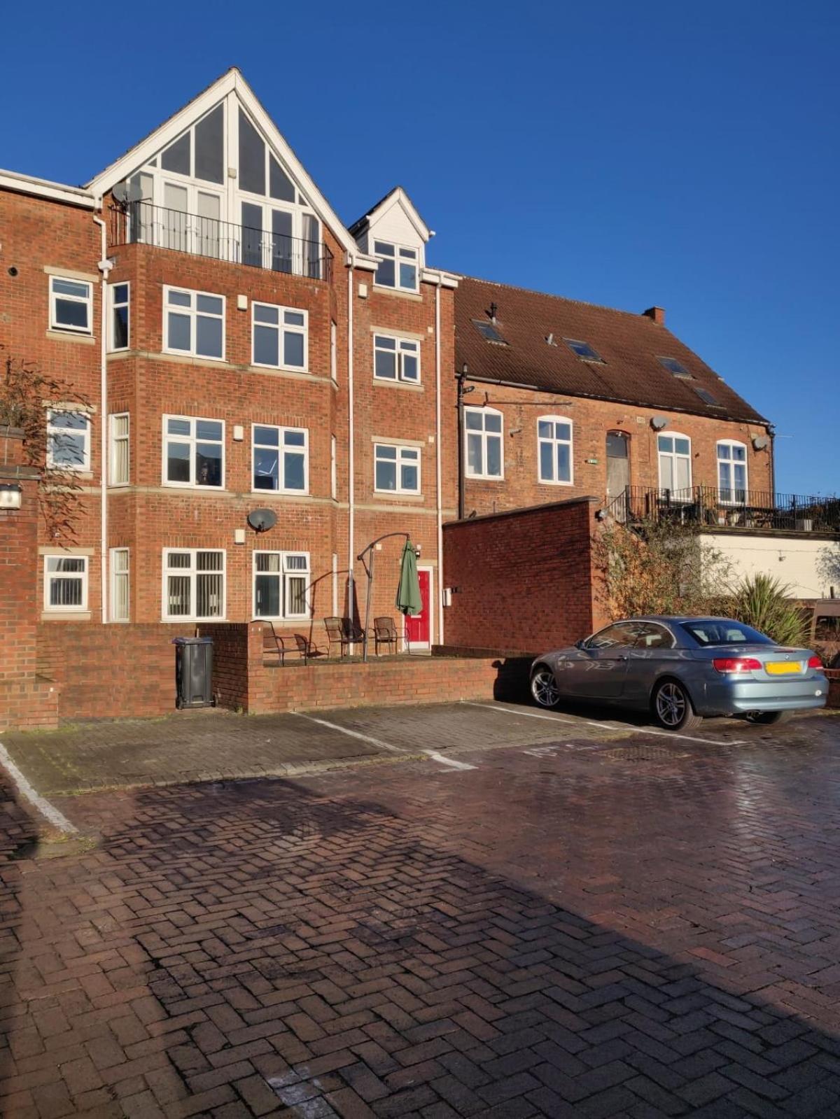 Aston Apartments-3 11 Lichfield Road B6 5rw * Birmingham