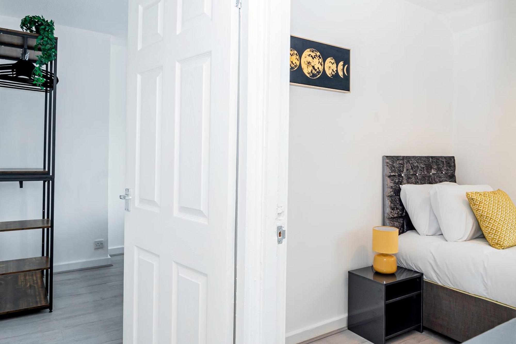 Holiday home Private Immaculate Contractor And Leisure With Large Driveway *