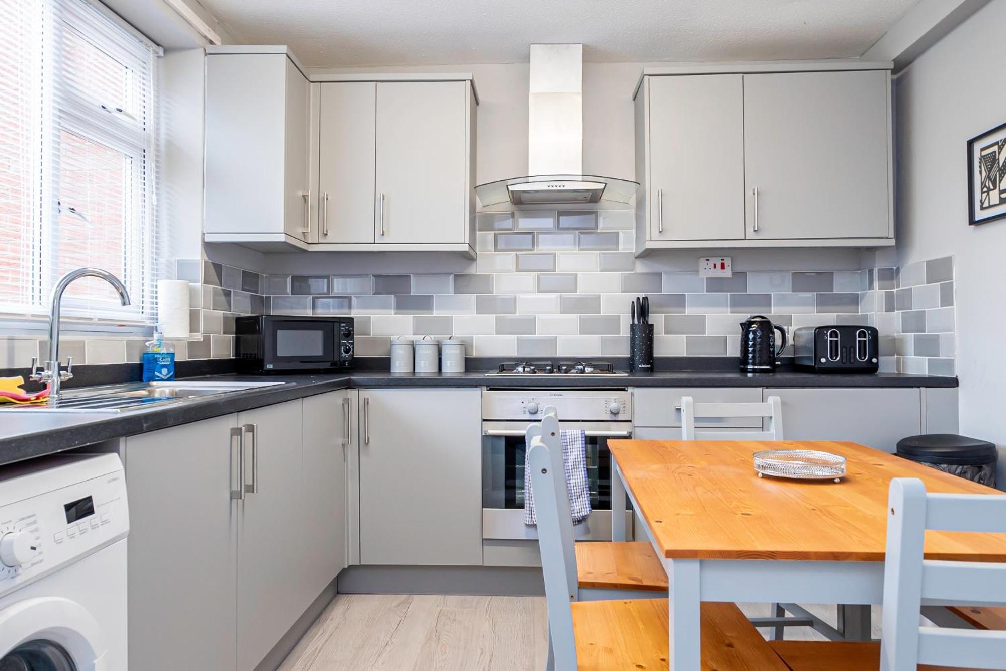 Private Immaculate Contractor And Leisure With Large Driveway Holiday home
