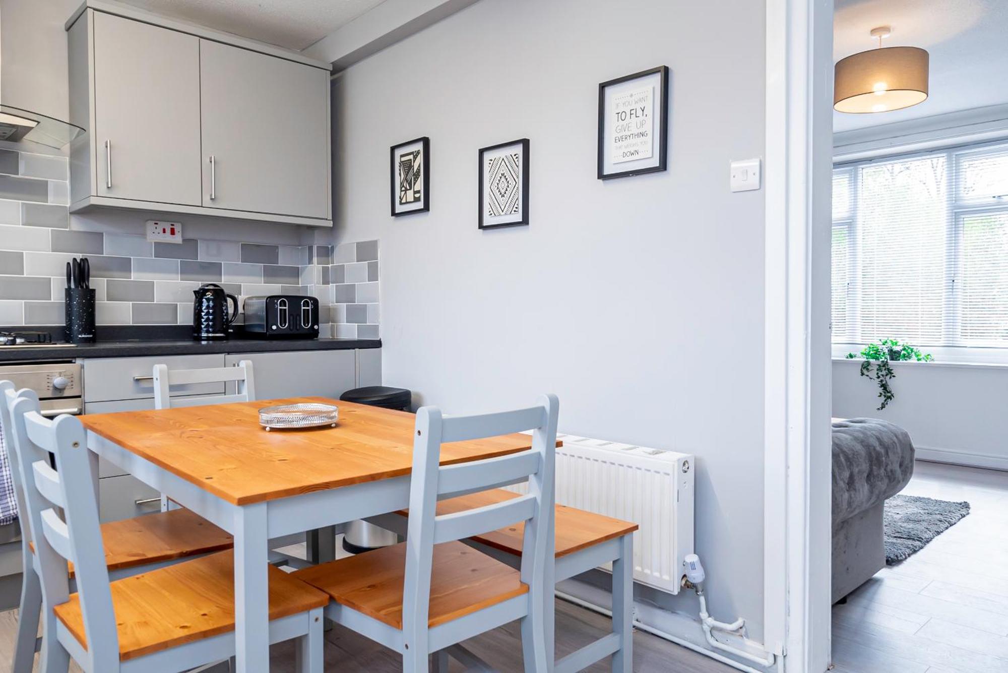 Holiday home Private Immaculate Contractor And Leisure With Large Driveway Birmingham